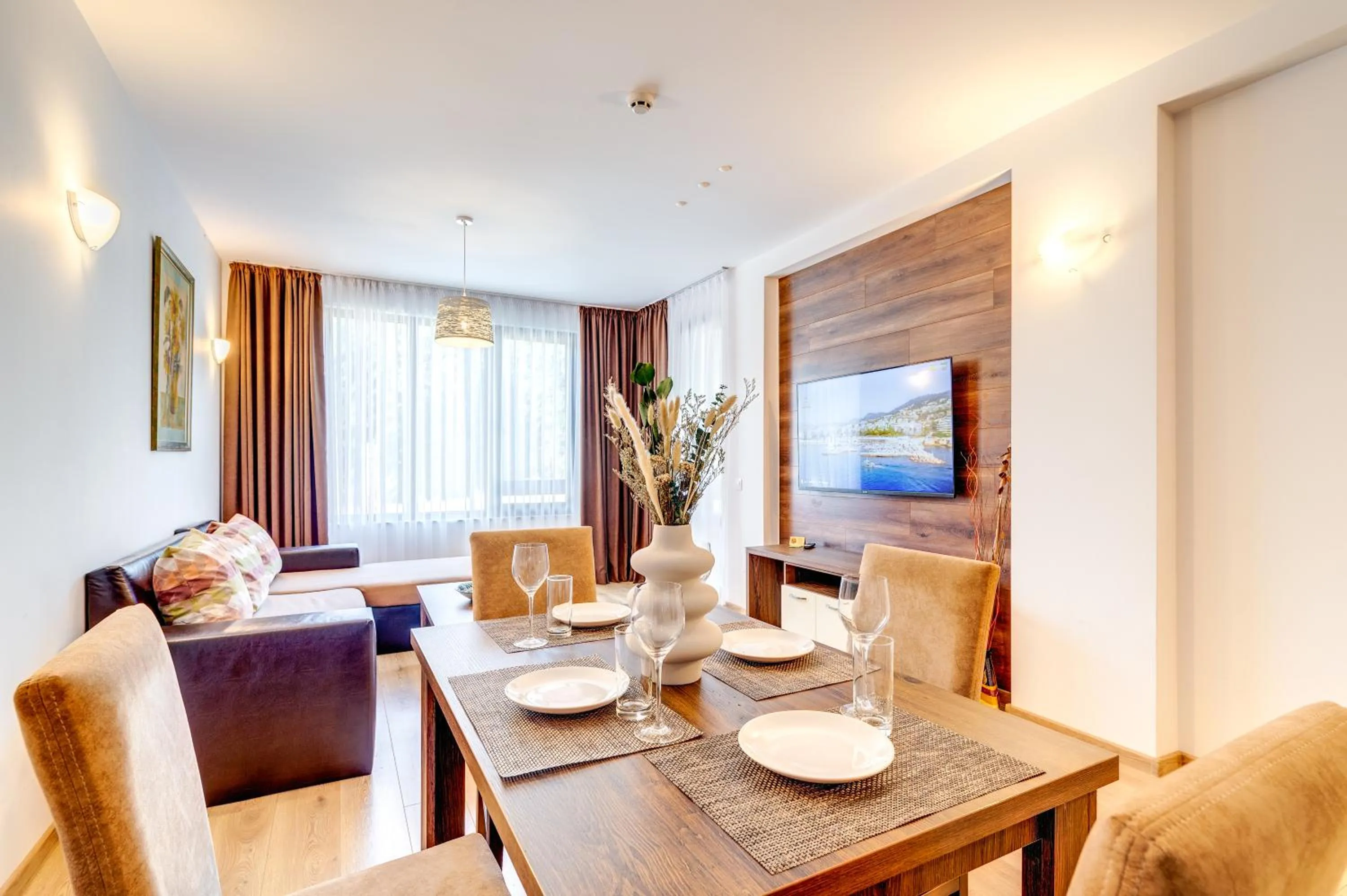 TV and multimedia in Oak Residence Hotel & Relax