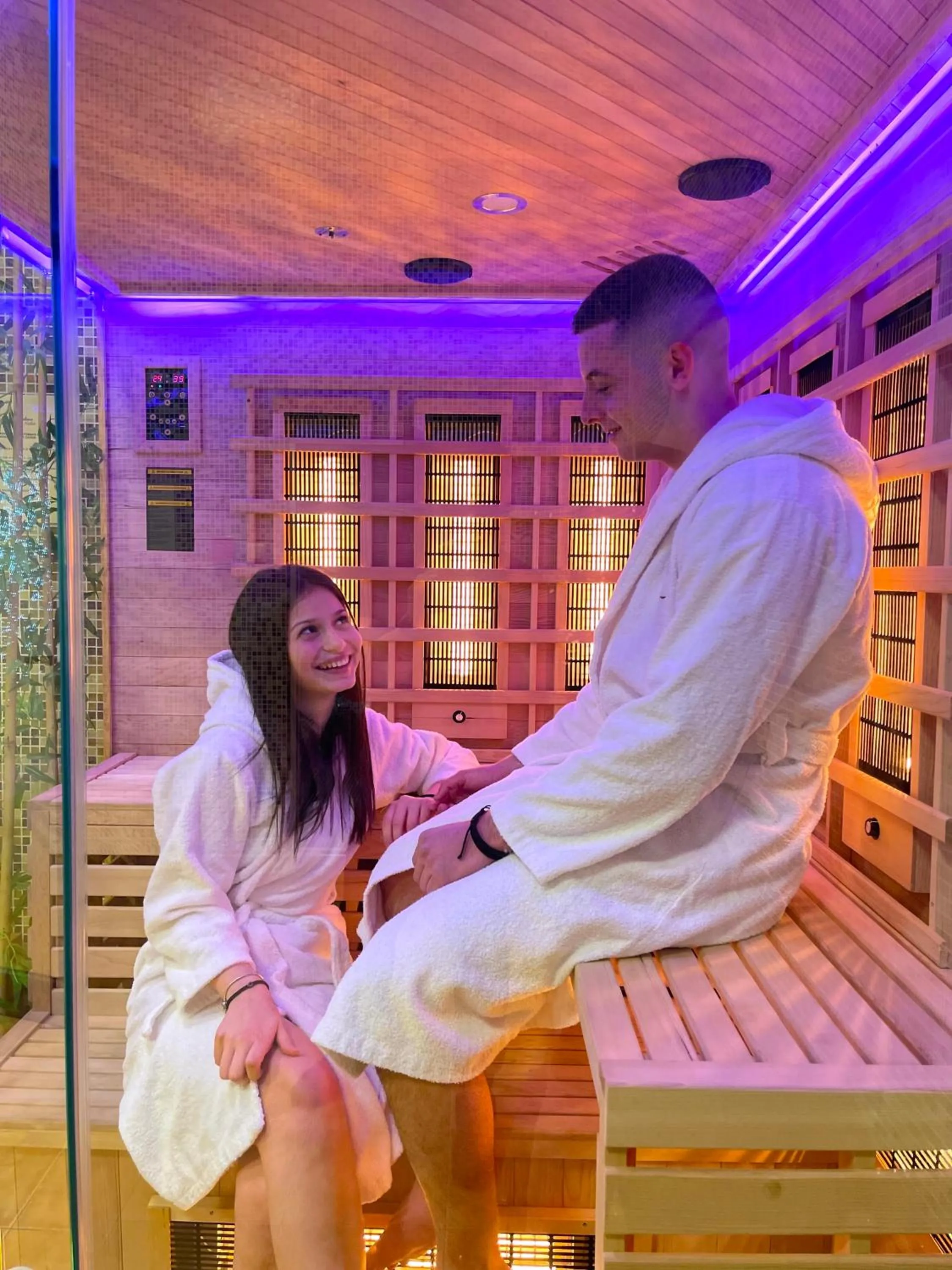 People in Oak Residence Hotel & Relax