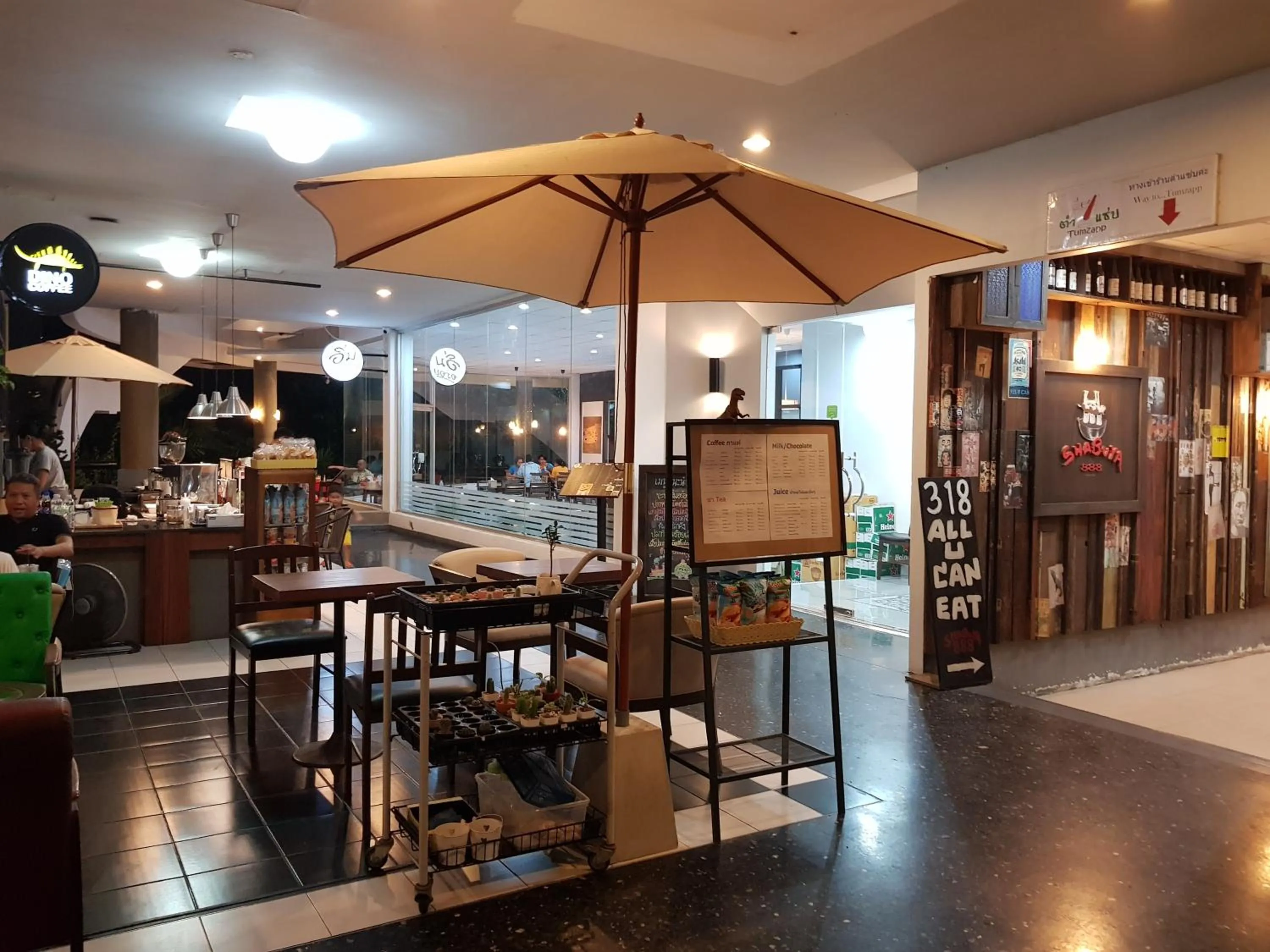 Restaurant/places to eat in The Park Land Bangna by Nudda