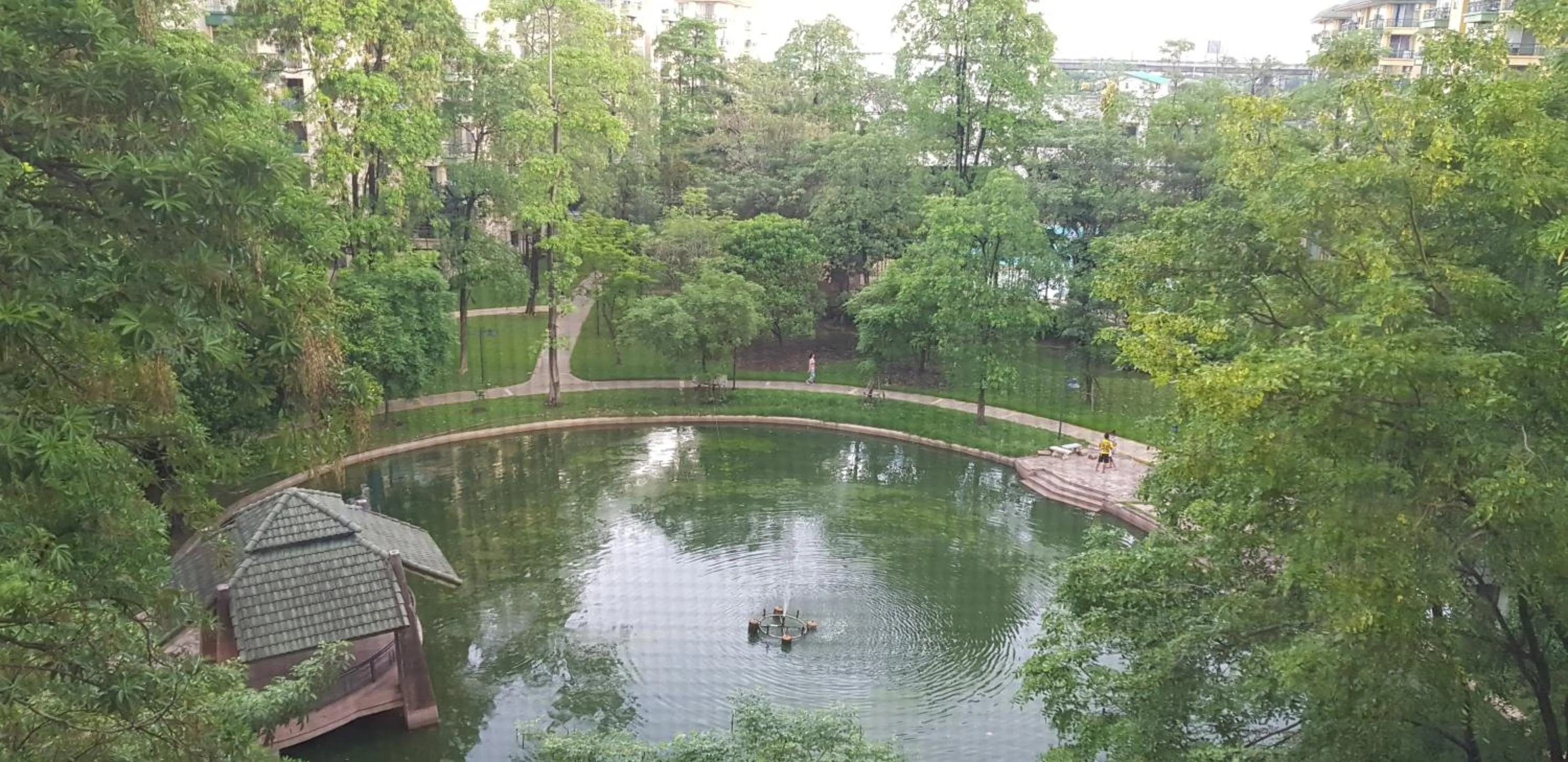 Garden in The Park Land Bangna by Nudda