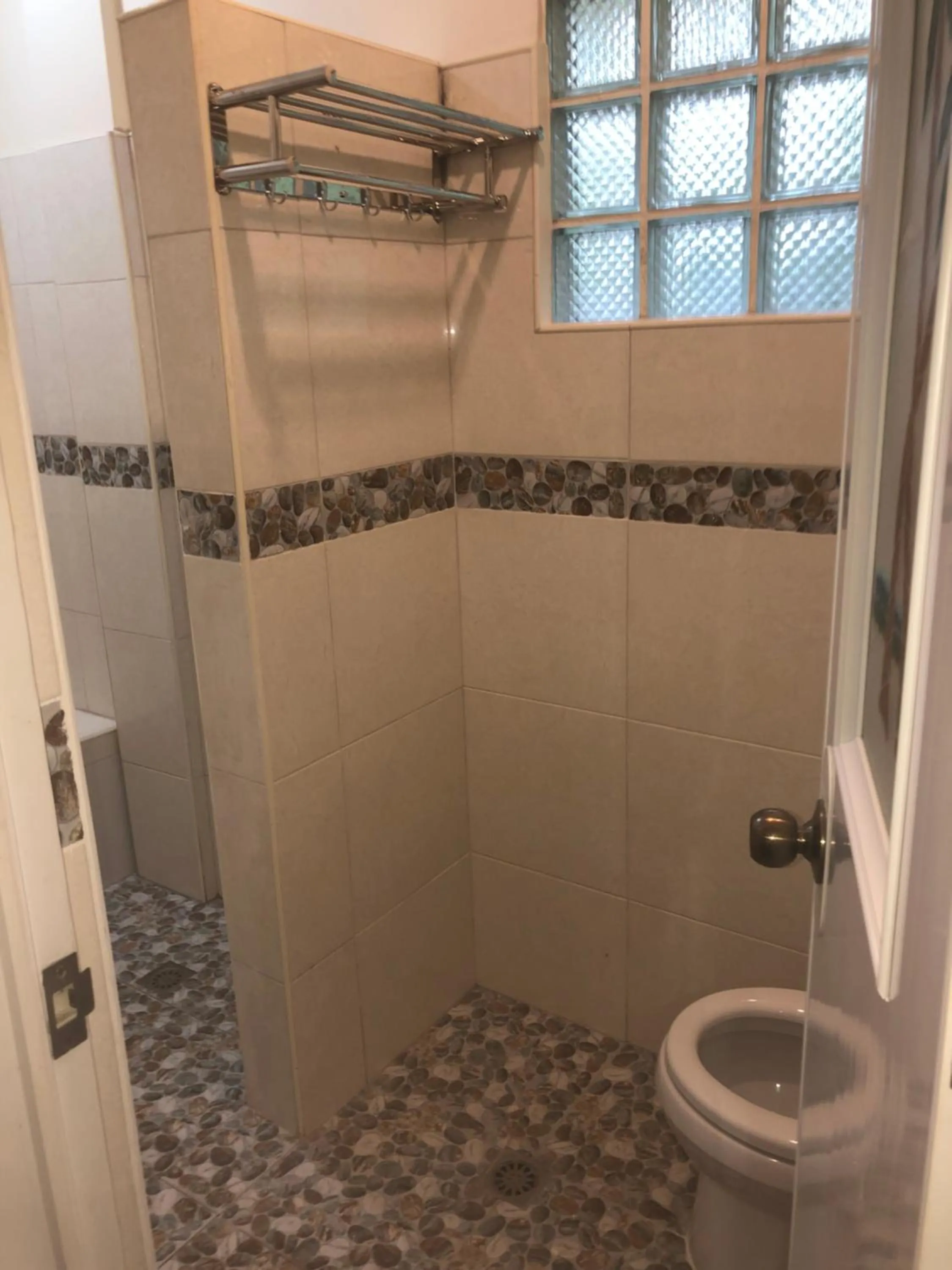 Shower in Tyner's Place