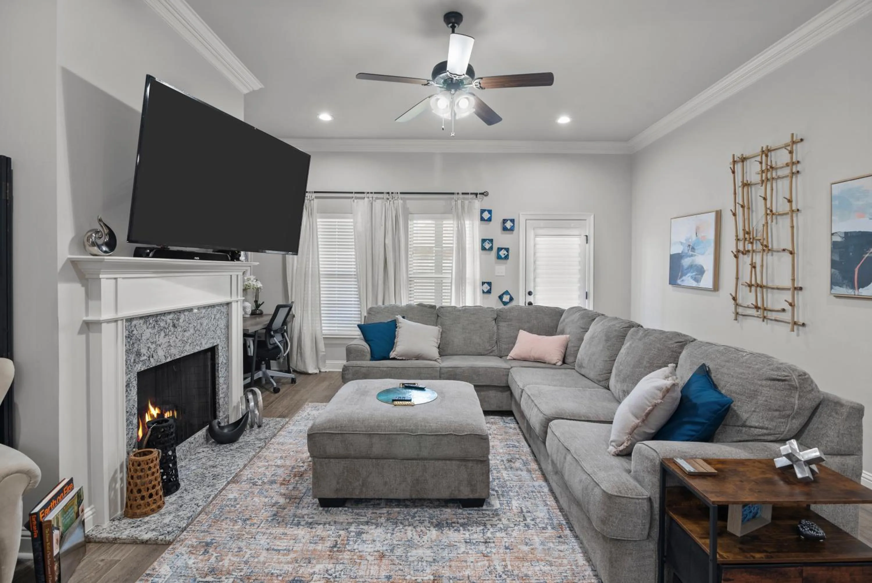 Communal lounge/ TV room in Zen House, a peaceful sanctuary in Shreveport, LA! Tv in each room