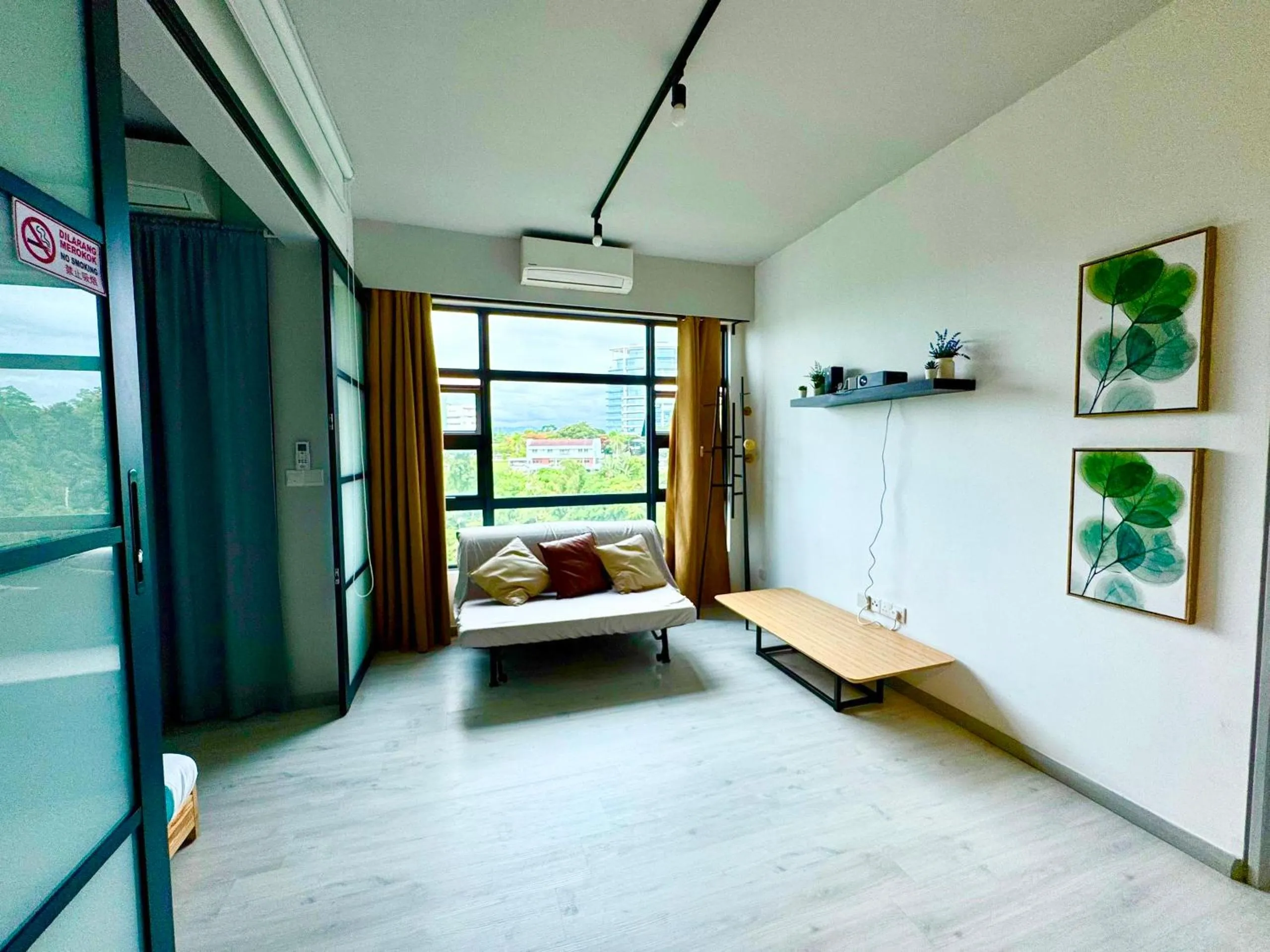 Living room in Sunset Seaview Vacation Condos @ Jesselton Quay