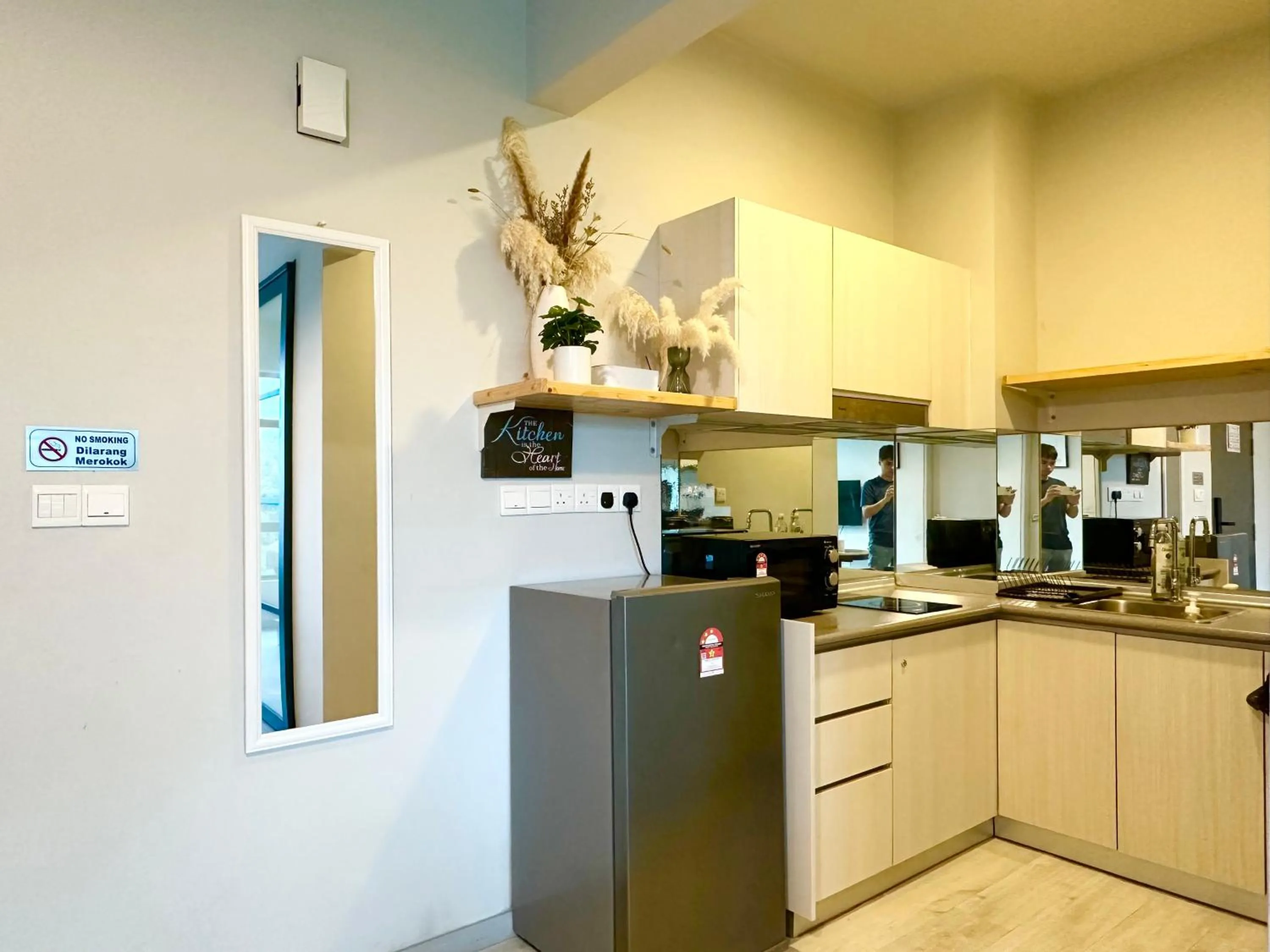 Kitchen or kitchenette in Sunset Seaview Vacation Condos @ Jesselton Quay