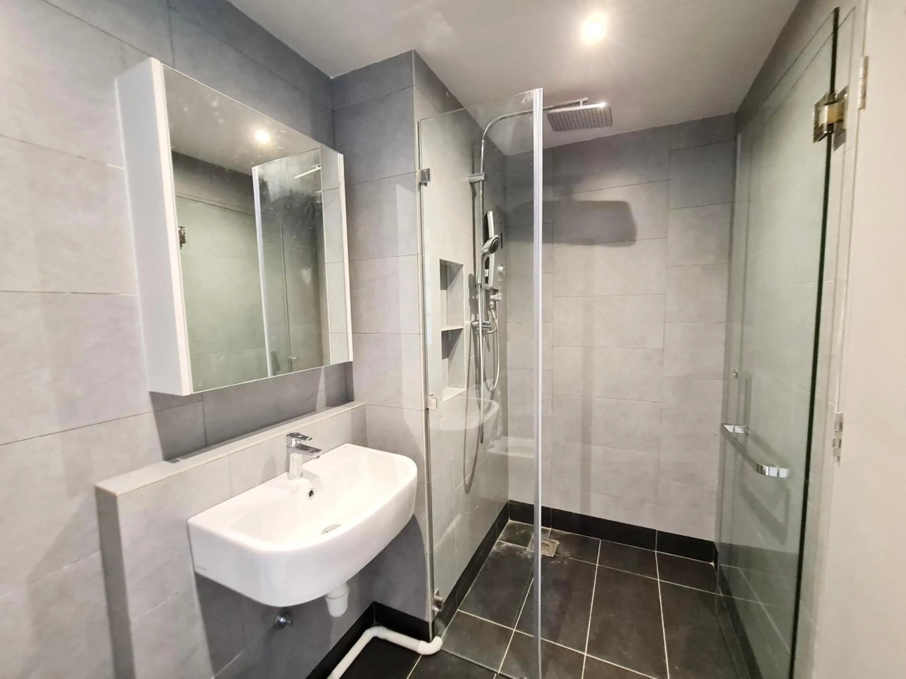 Shower in Sunset Seaview Vacation Condos @ Jesselton Quay