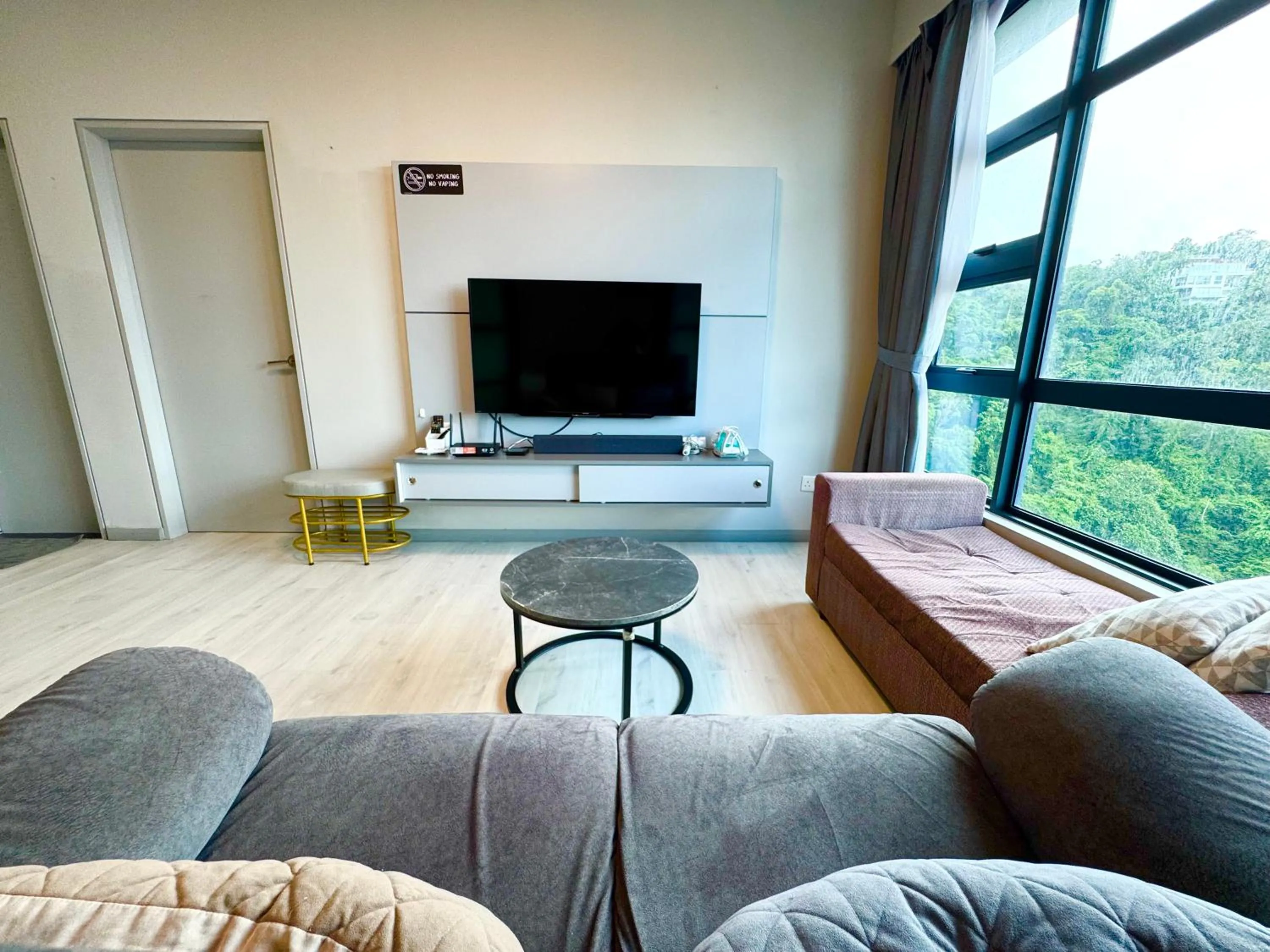 TV and multimedia in Sunset Seaview Vacation Condos @ Jesselton Quay