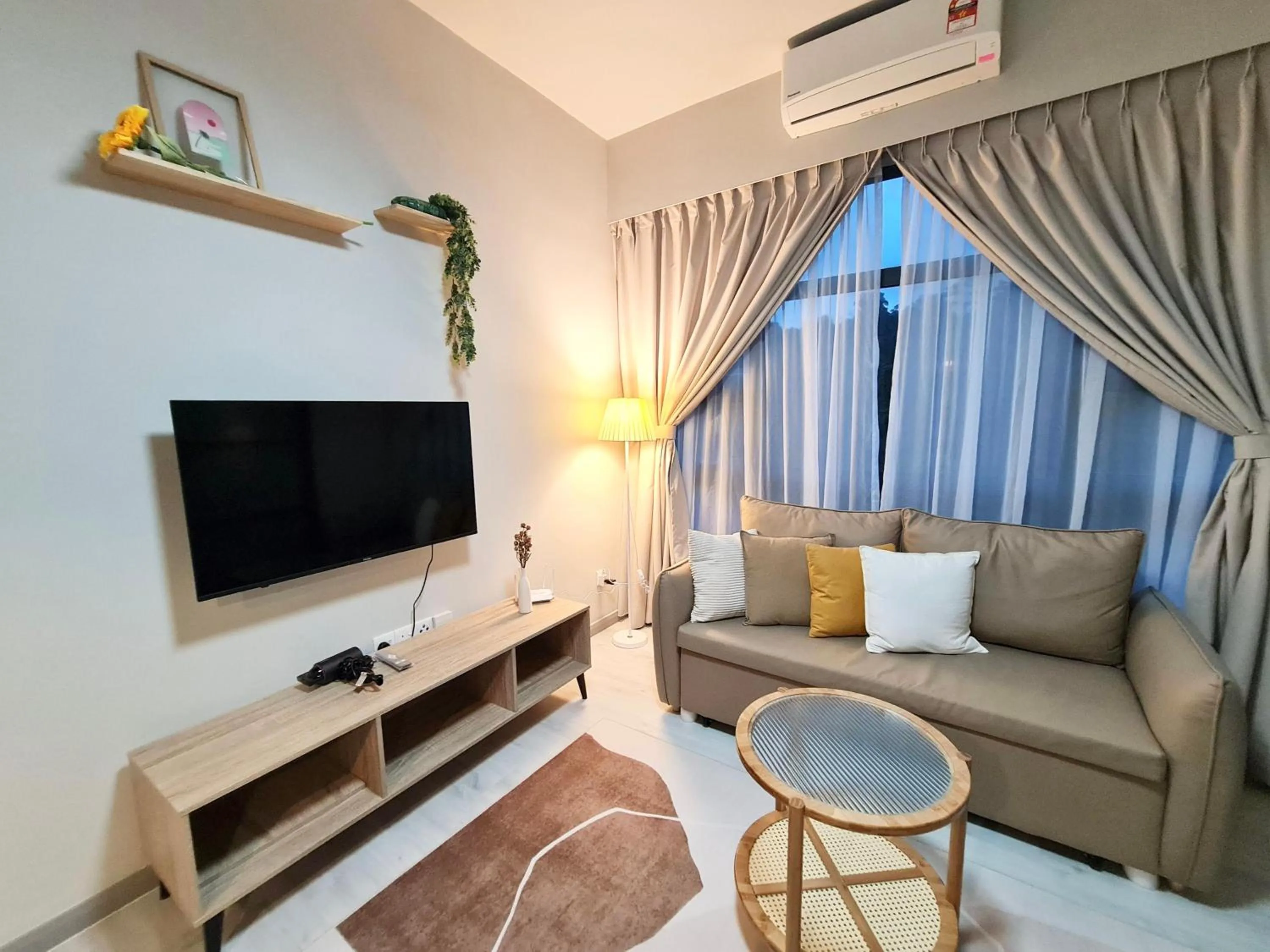 TV and multimedia in Sunset Seaview Vacation Condos @ Jesselton Quay