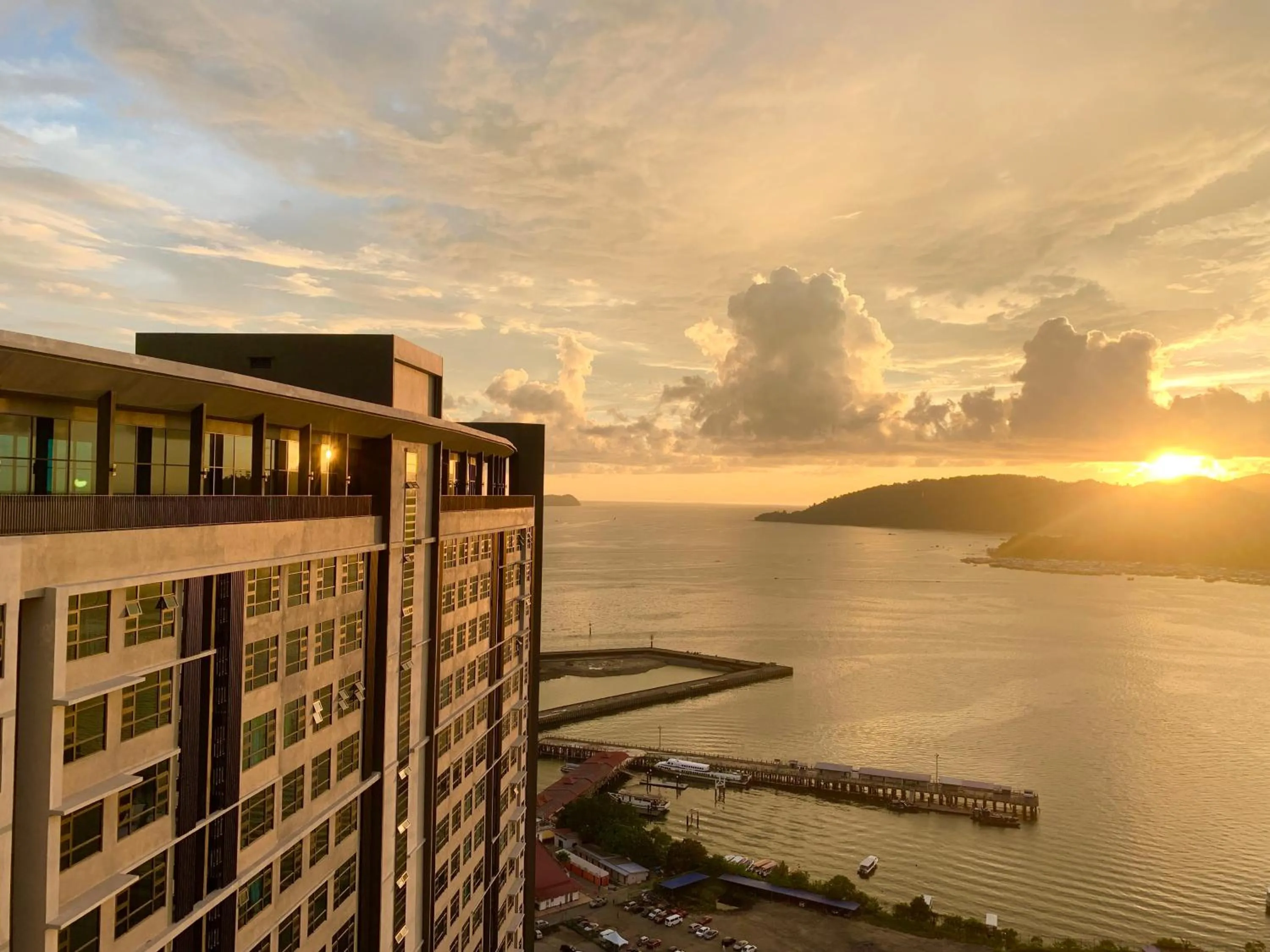 Natural landscape in Sunset Seaview Vacation Condos @ Jesselton Quay