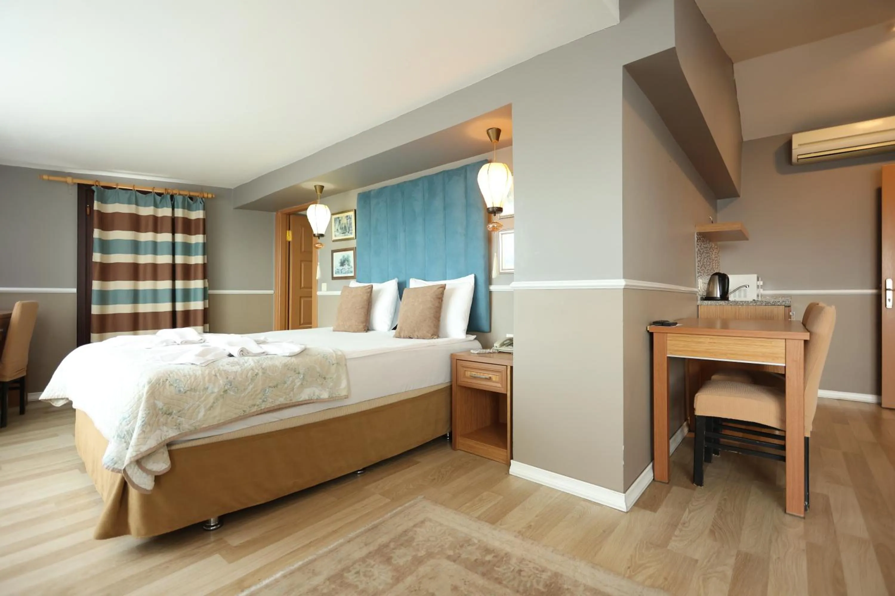 Bed in Hotel Tashkonak Istanbul