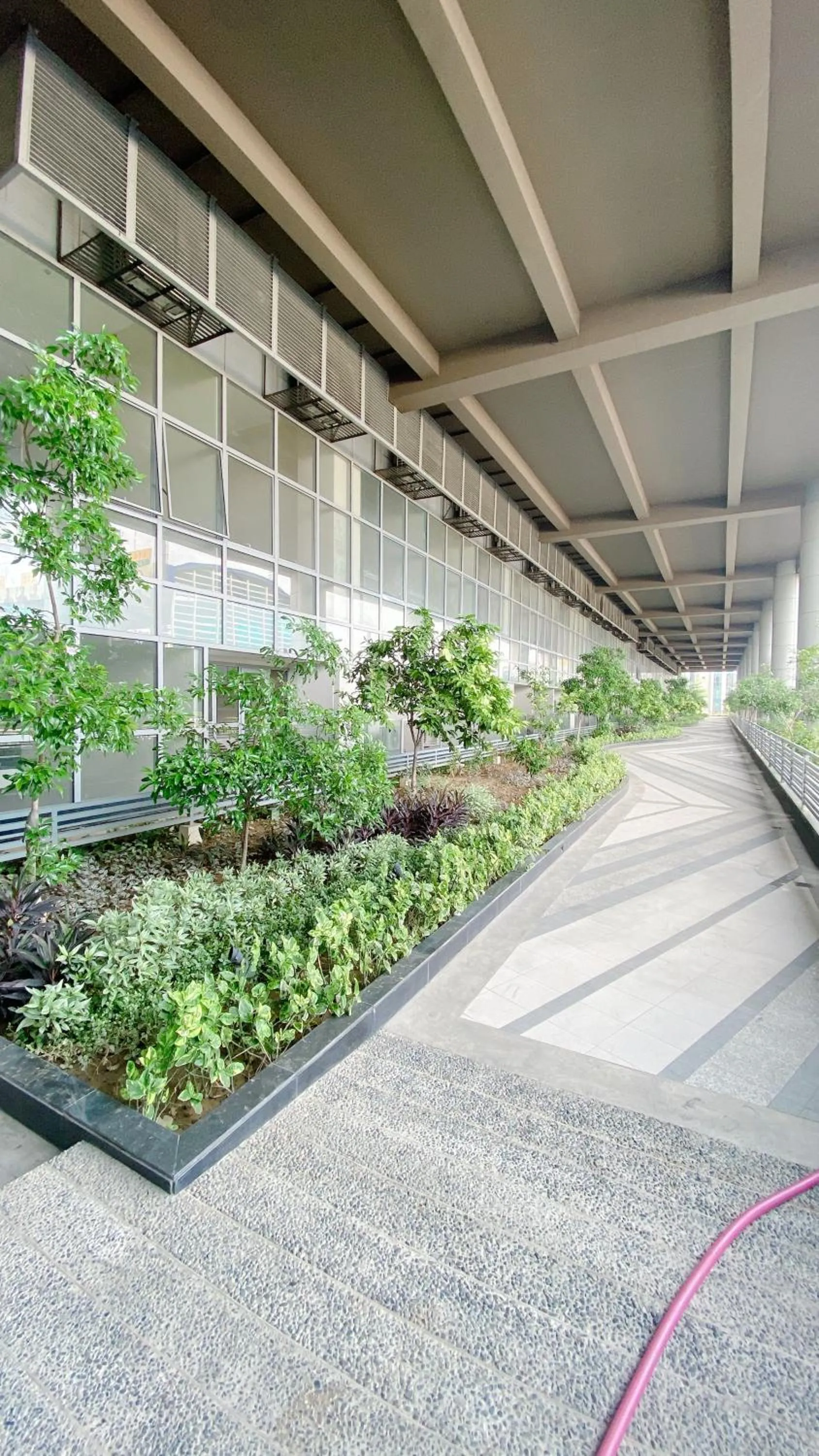 Garden in Cozy and Classy Studio Across Airport Terminal 3