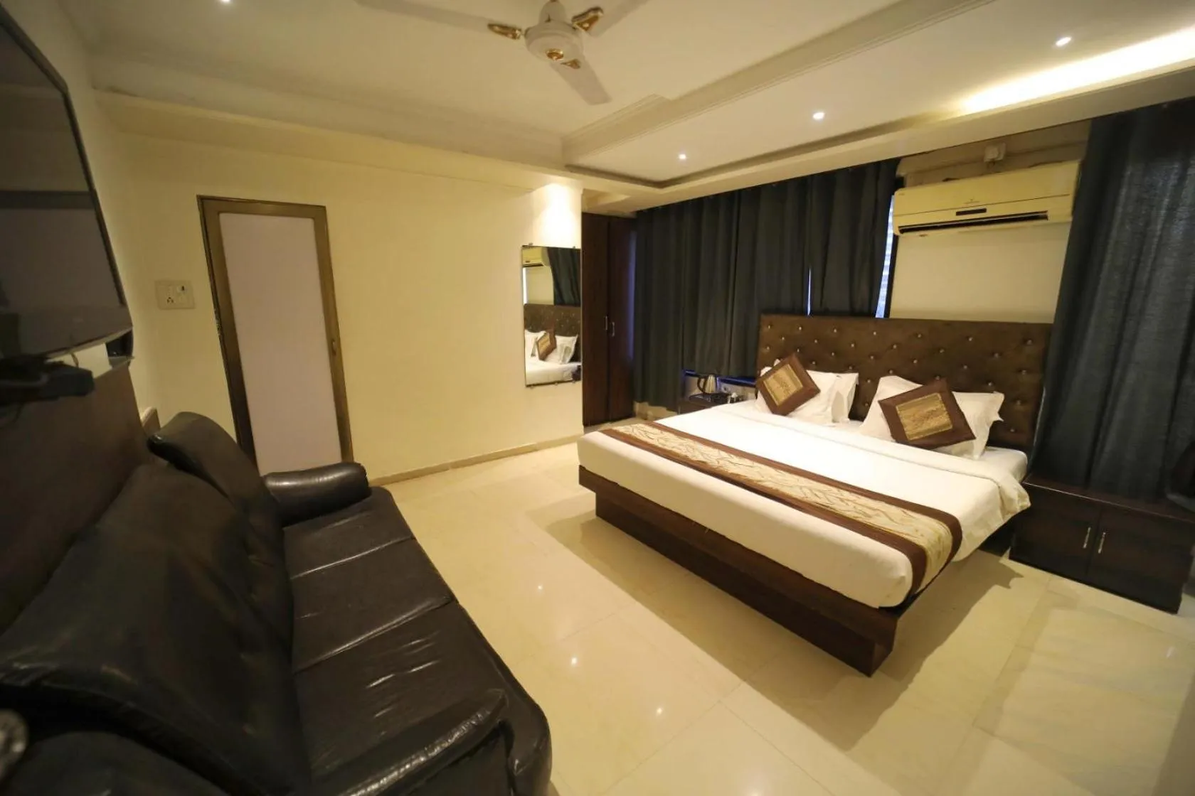 Bed in PANCHVATI RESIDENCY ANDHERI WEST