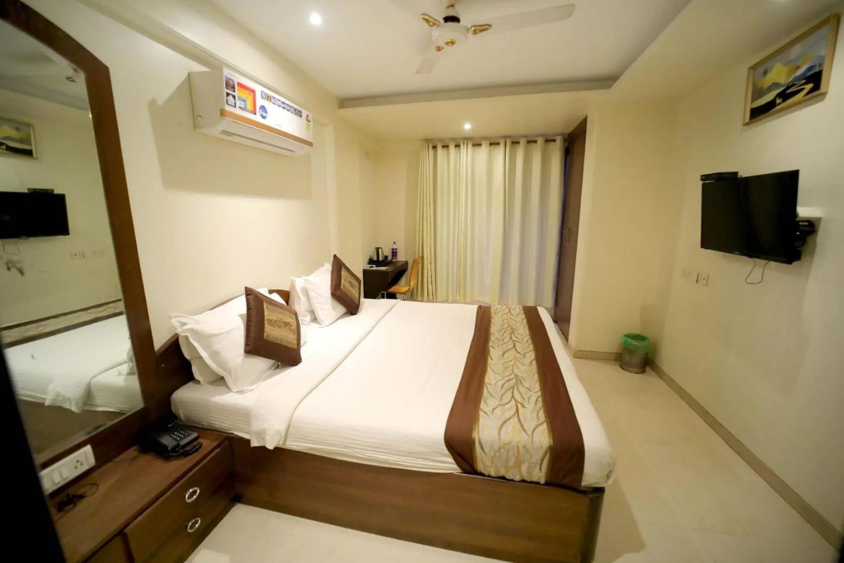 Bed in PANCHVATI RESIDENCY ANDHERI WEST