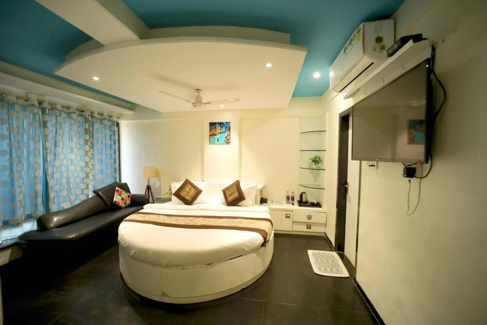 Bed in PANCHVATI RESIDENCY ANDHERI WEST