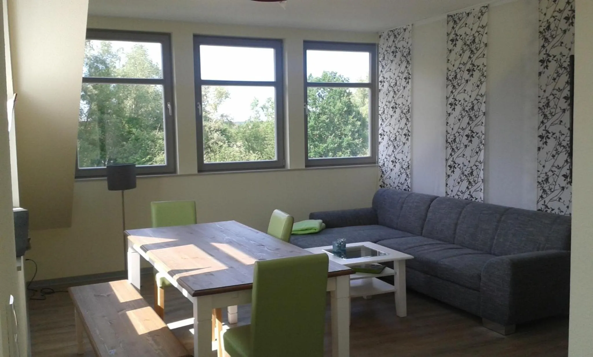 Communal lounge/ TV room in An der Metow-Ferienpark Hotel