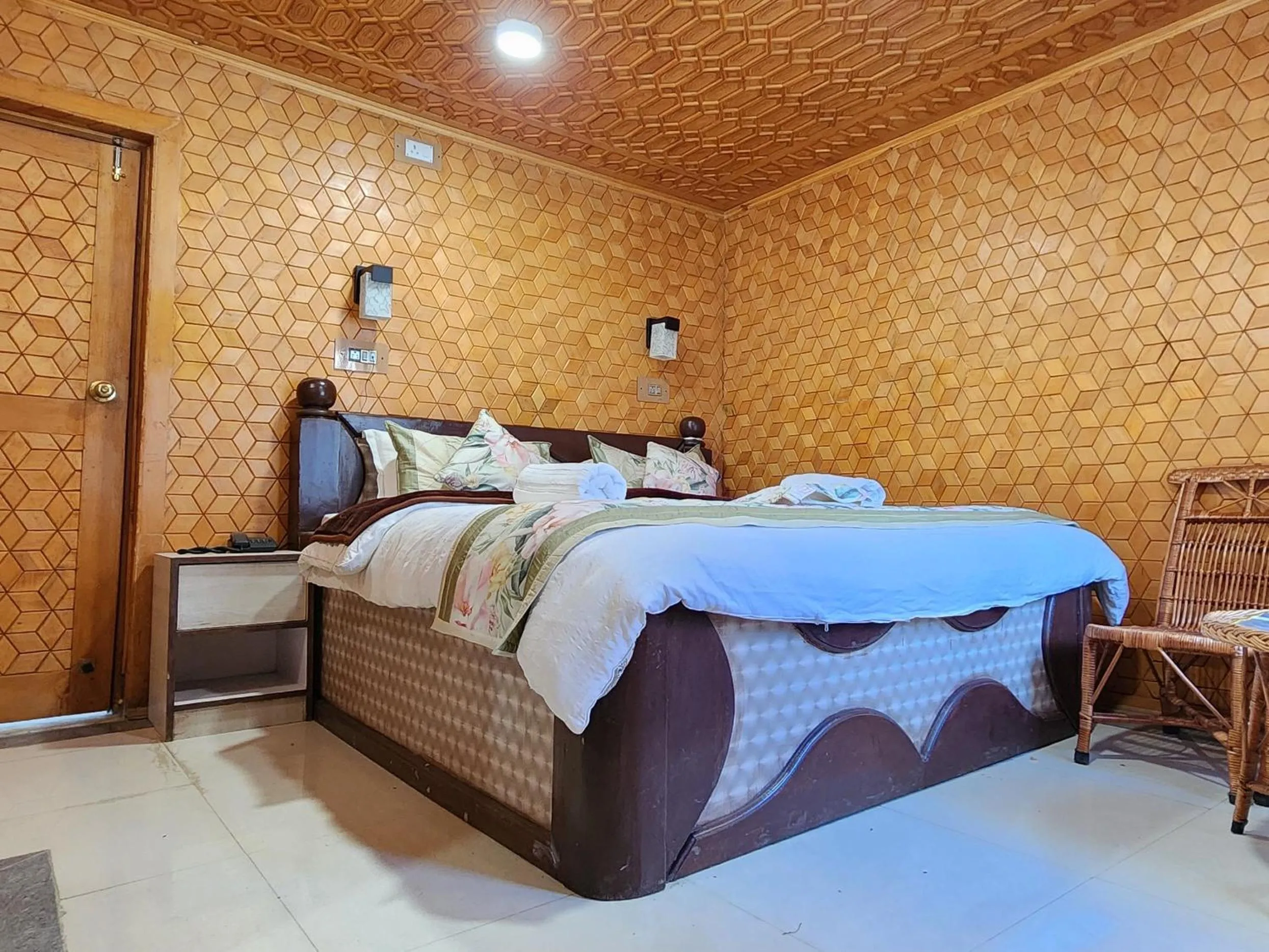 Bed in Hotel Mughal India