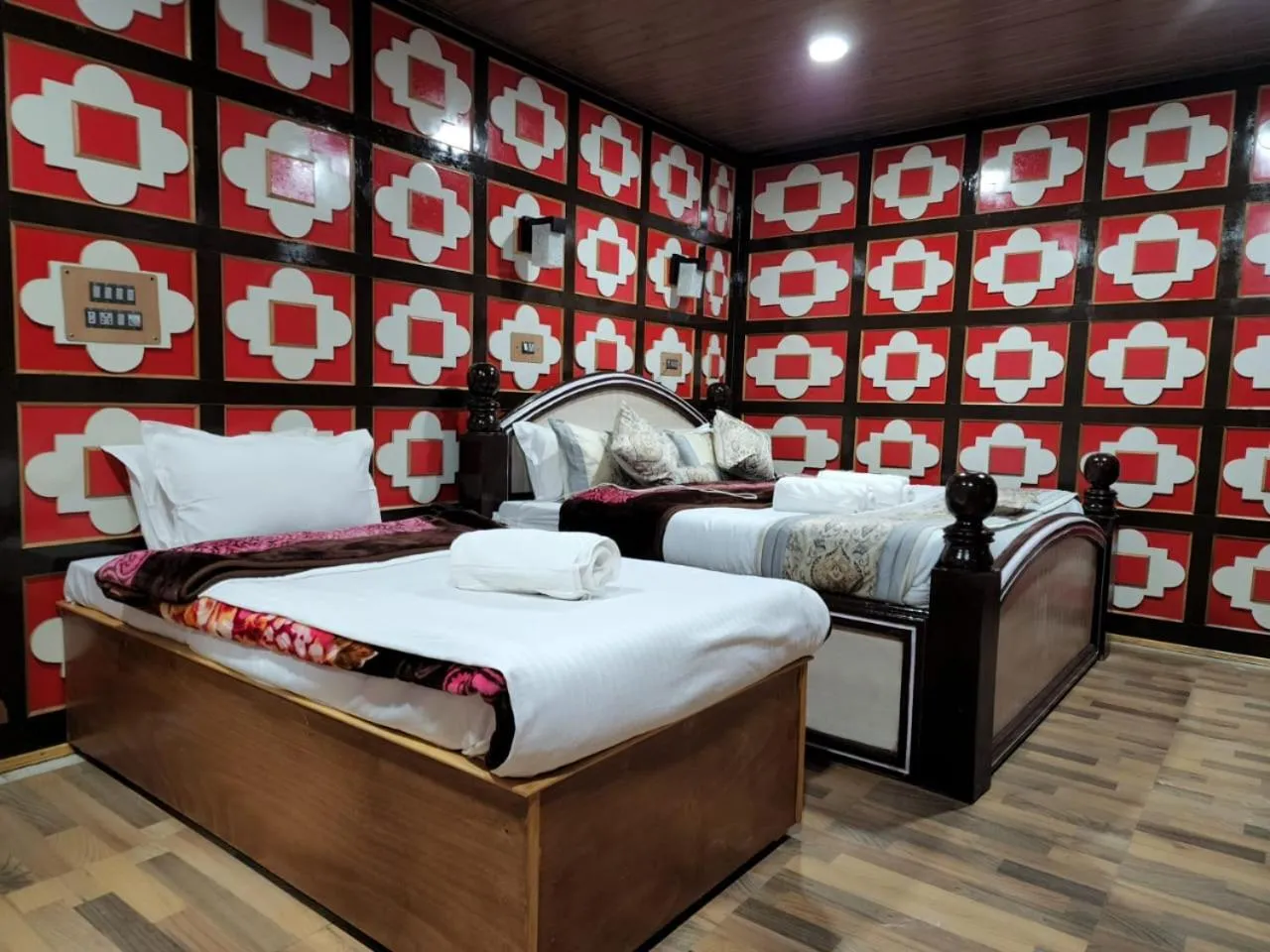 Bed in Hotel Mughal India