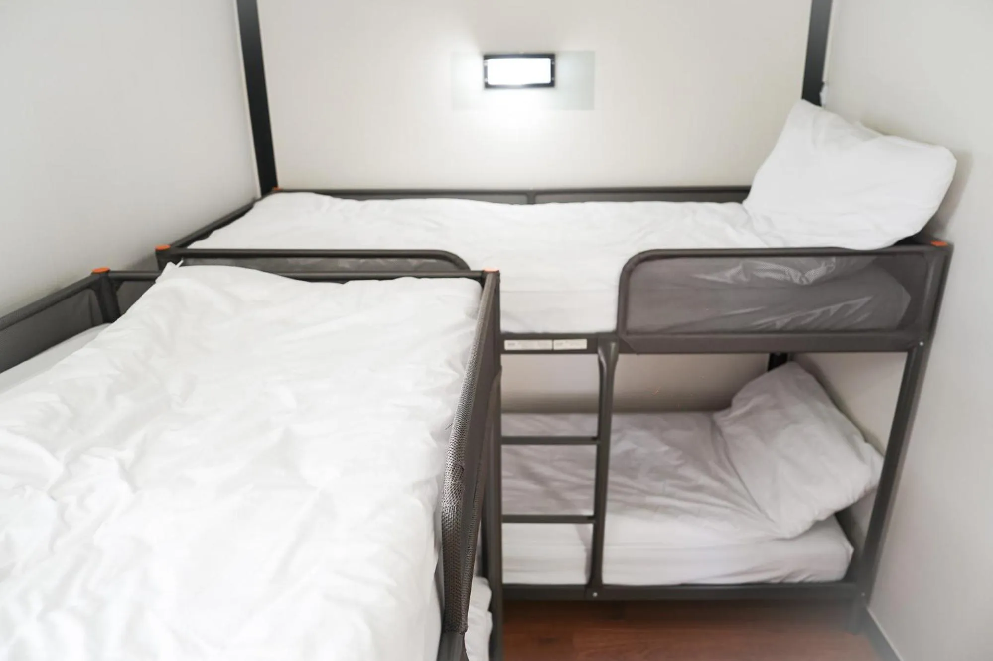 Bedroom, Bed in ttottot Jeju Backpackers