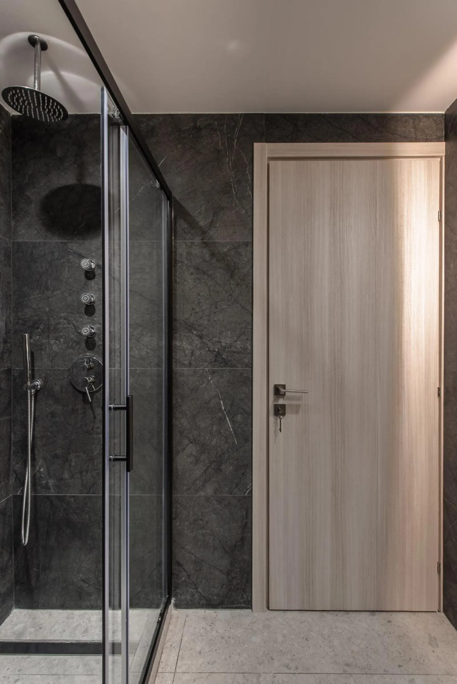 Shower in Ethereal Athεns