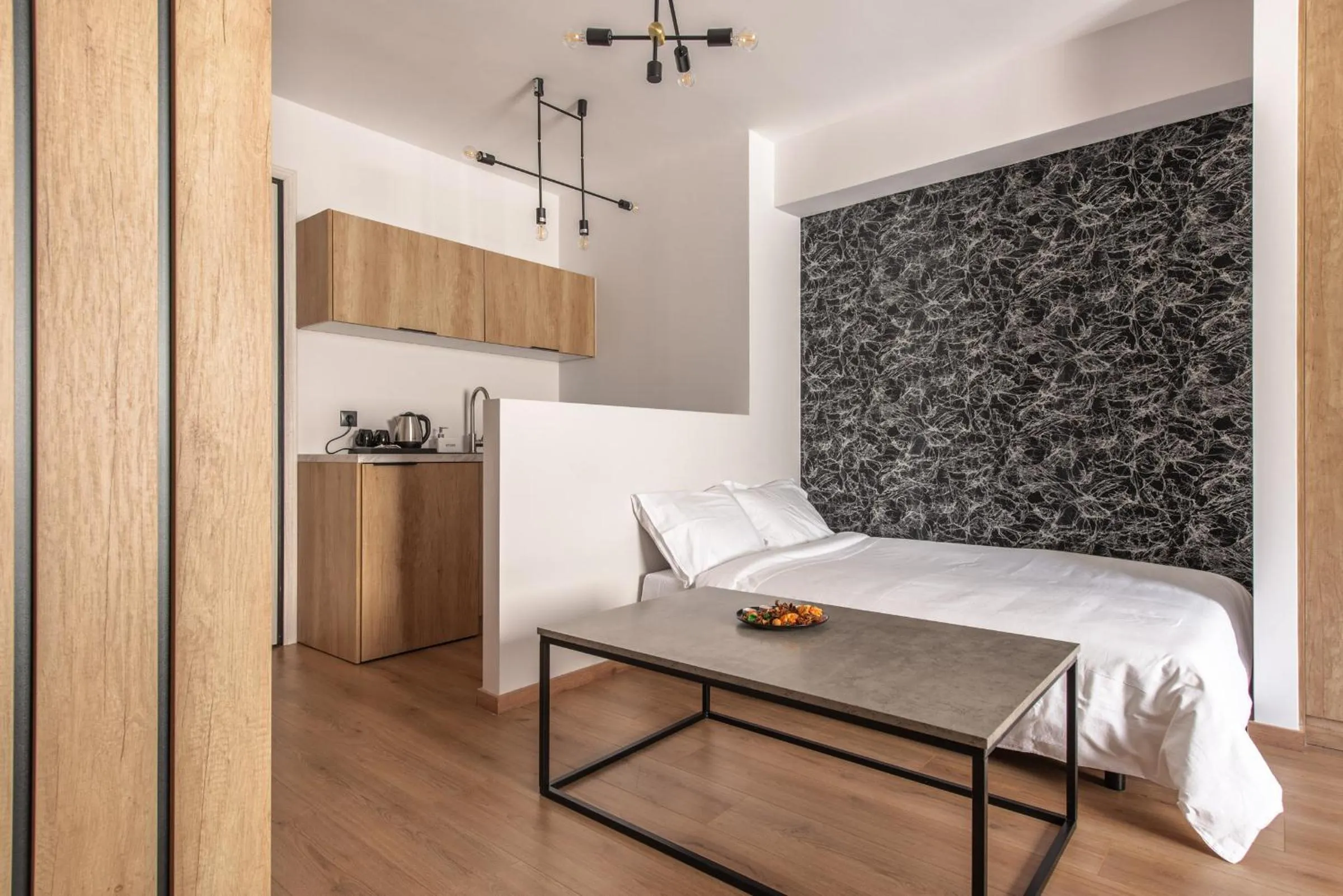 Bed in Ethereal Athεns