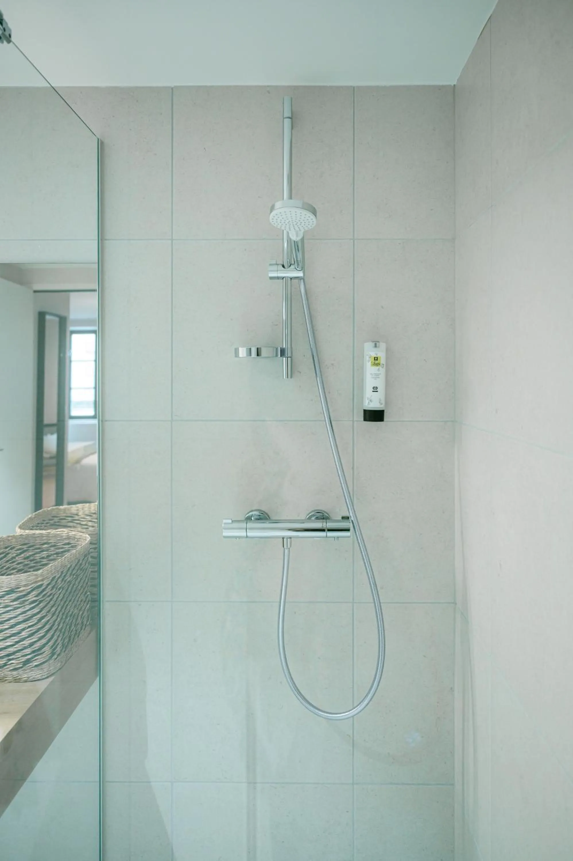 Bathroom in Logis hôtel restaurant l'Argence