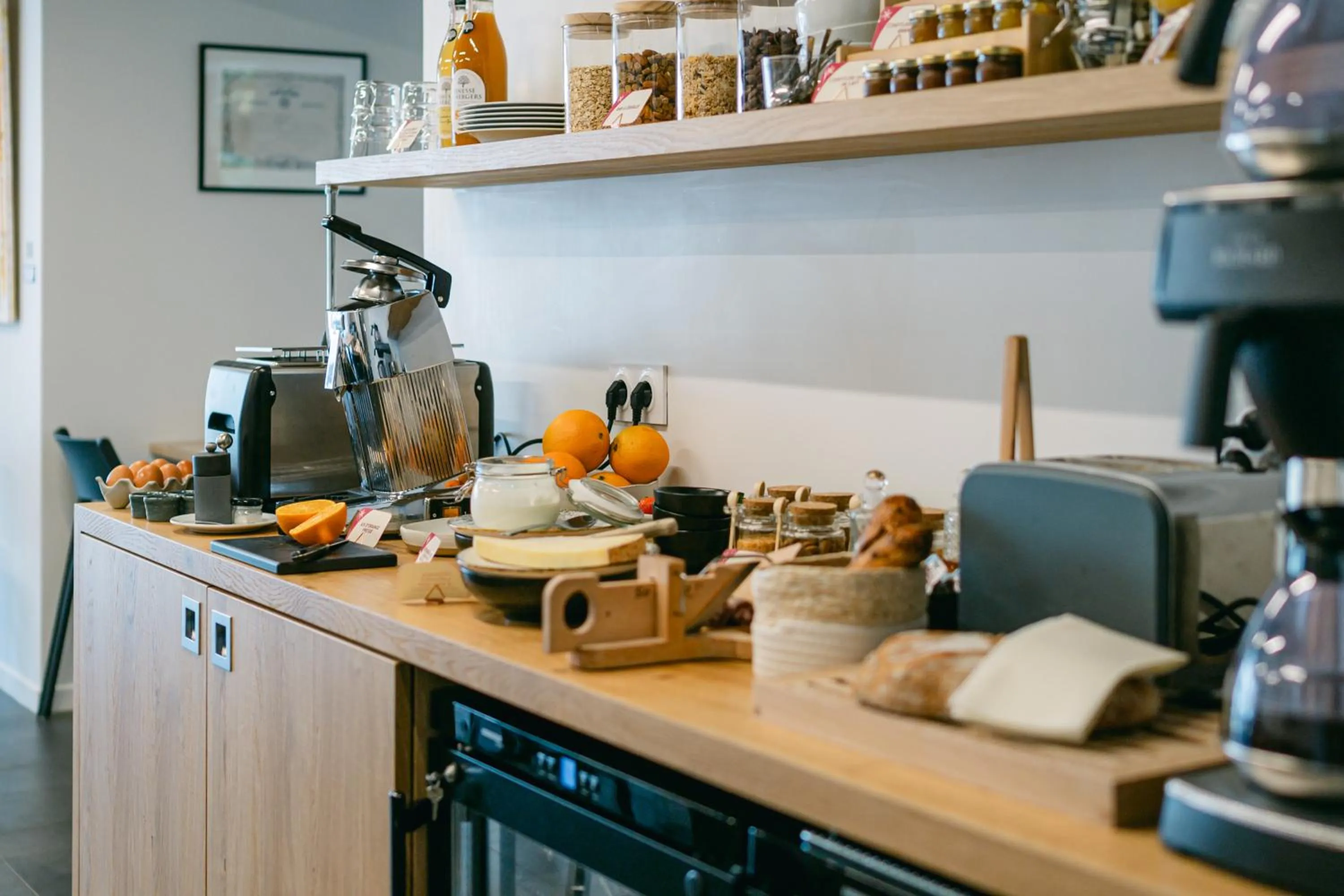 Breakfast in Logis hôtel restaurant l'Argence