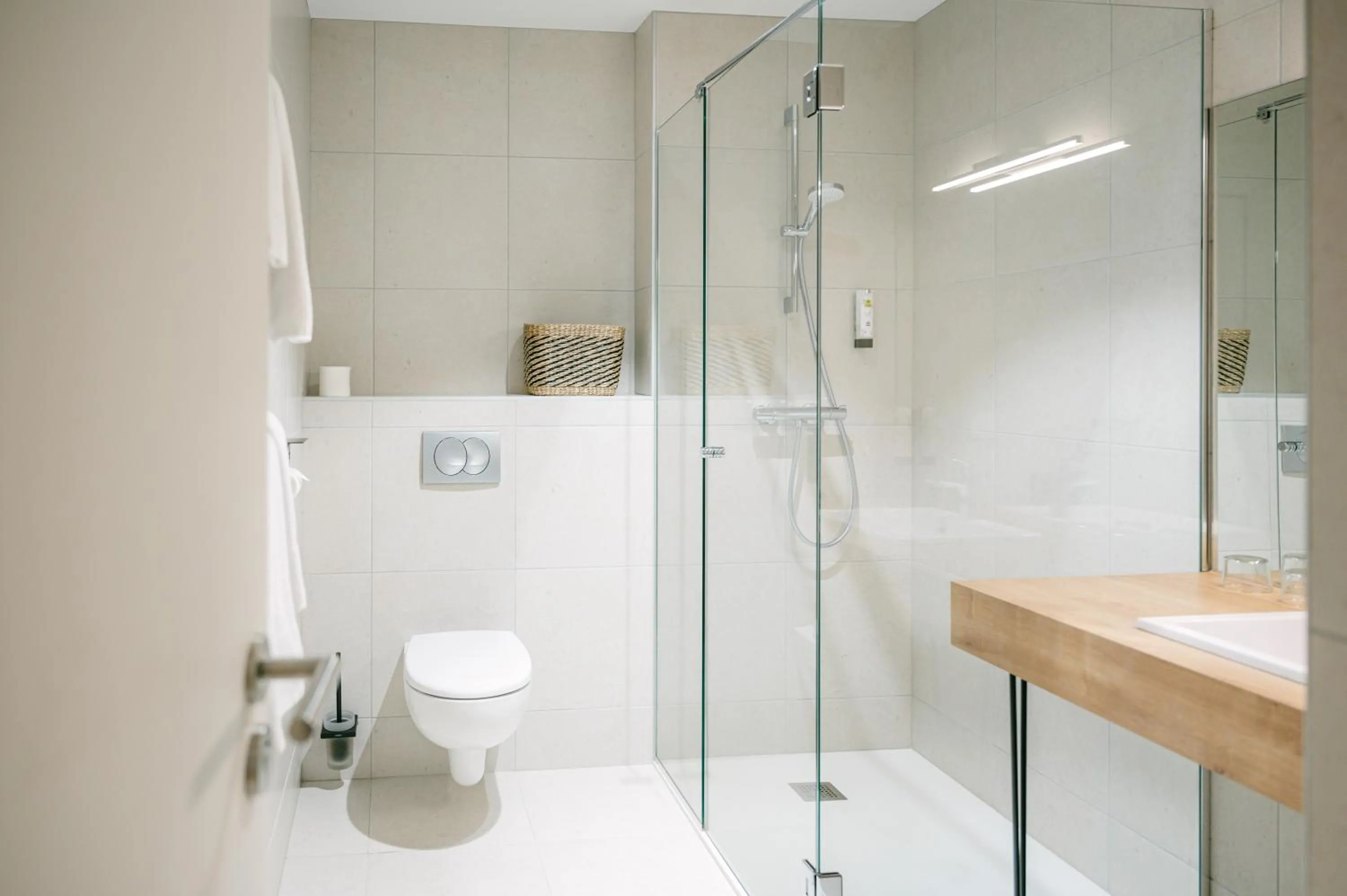 Bathroom in Logis hôtel restaurant l'Argence