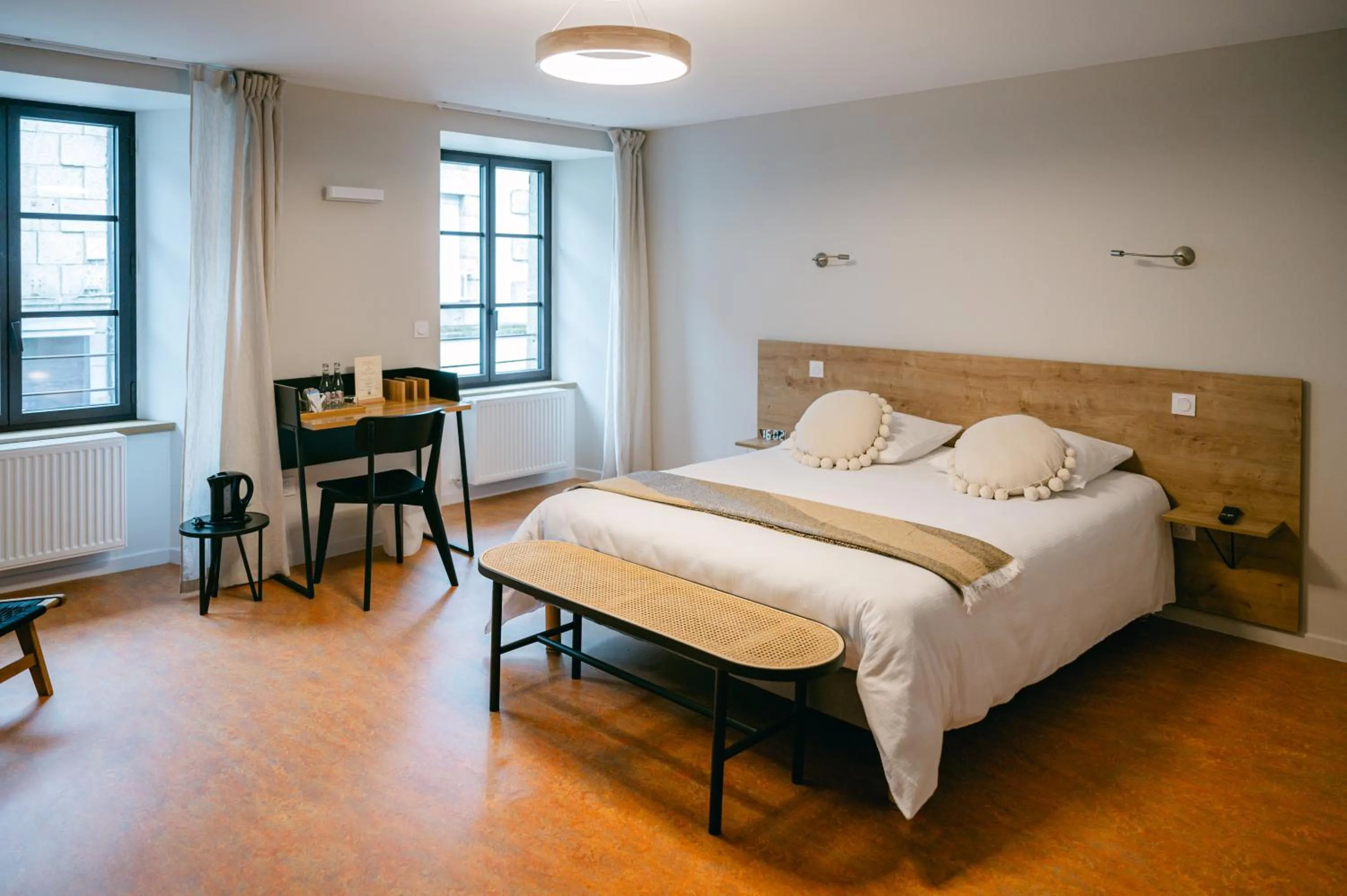 Photo of the whole room, Bed in Logis hôtel restaurant l'Argence