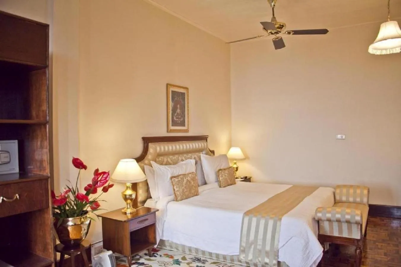 Bed in The Elgin Norkhill - Heritage Resort and Spa