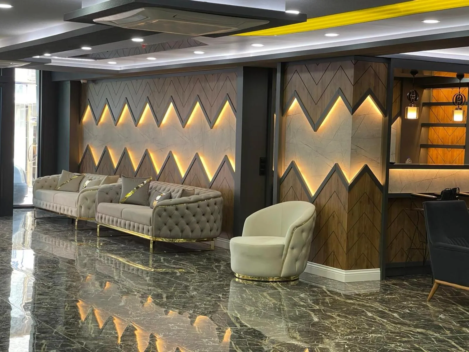 Lobby or reception in Grand Nergiz Otel
