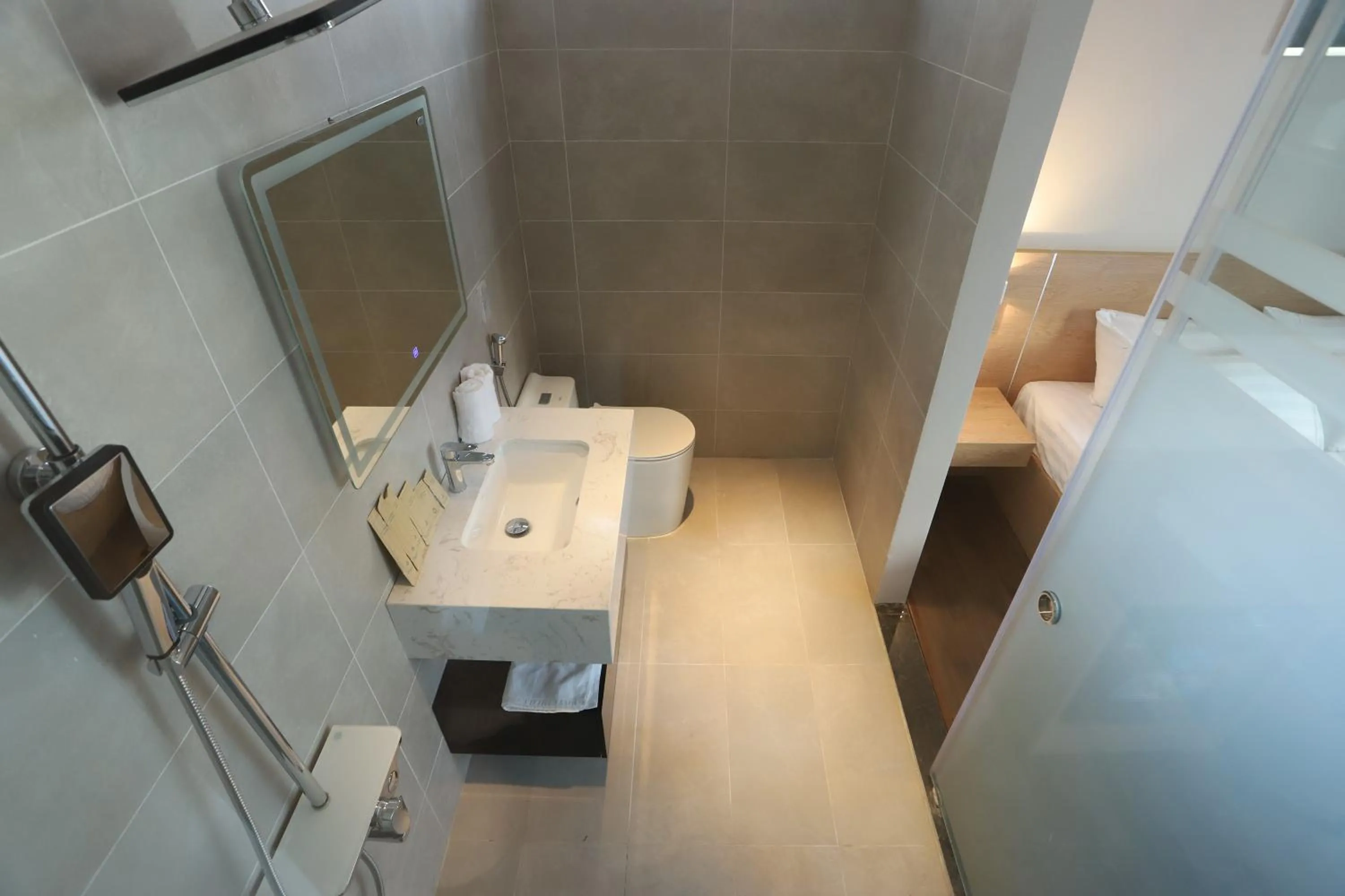 Bathroom in Lanura Apartments and Hotel