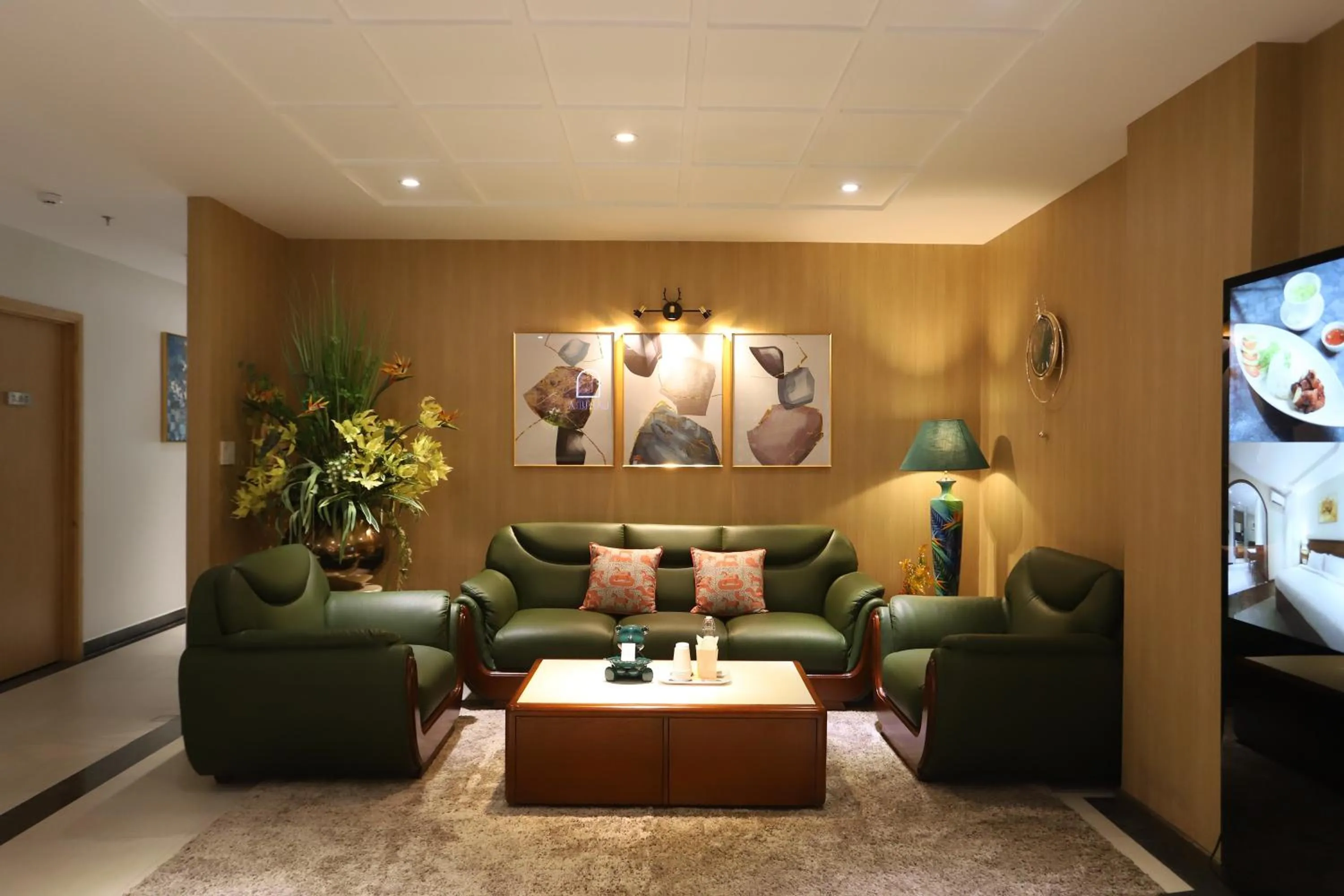 Lobby or reception in Lanura Apartments and Hotel