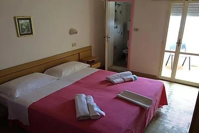 Bed in Hotel Rosa