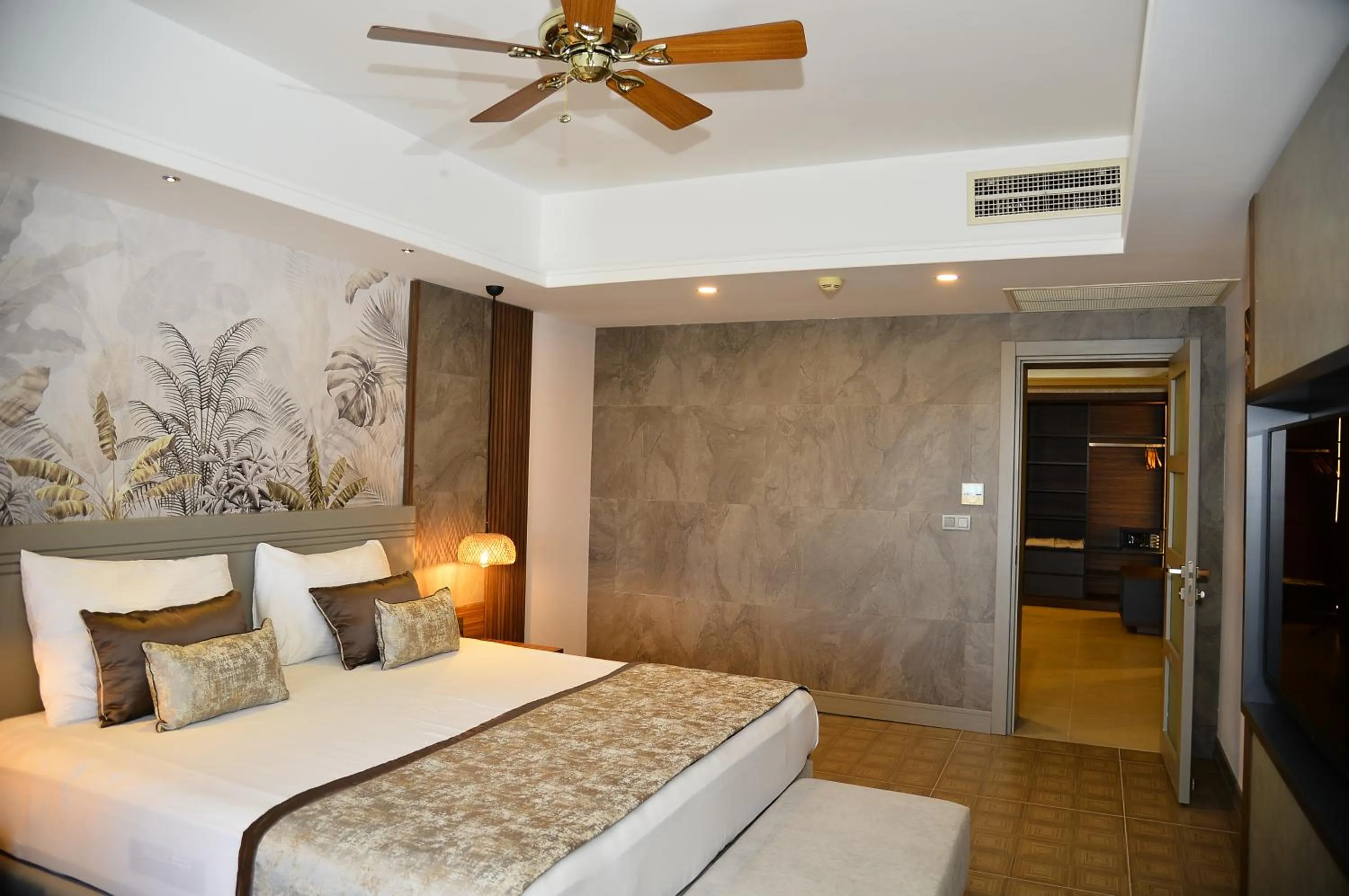 Bedroom, Bed in Samara Hotel Bodrum Ultra All Inclusive