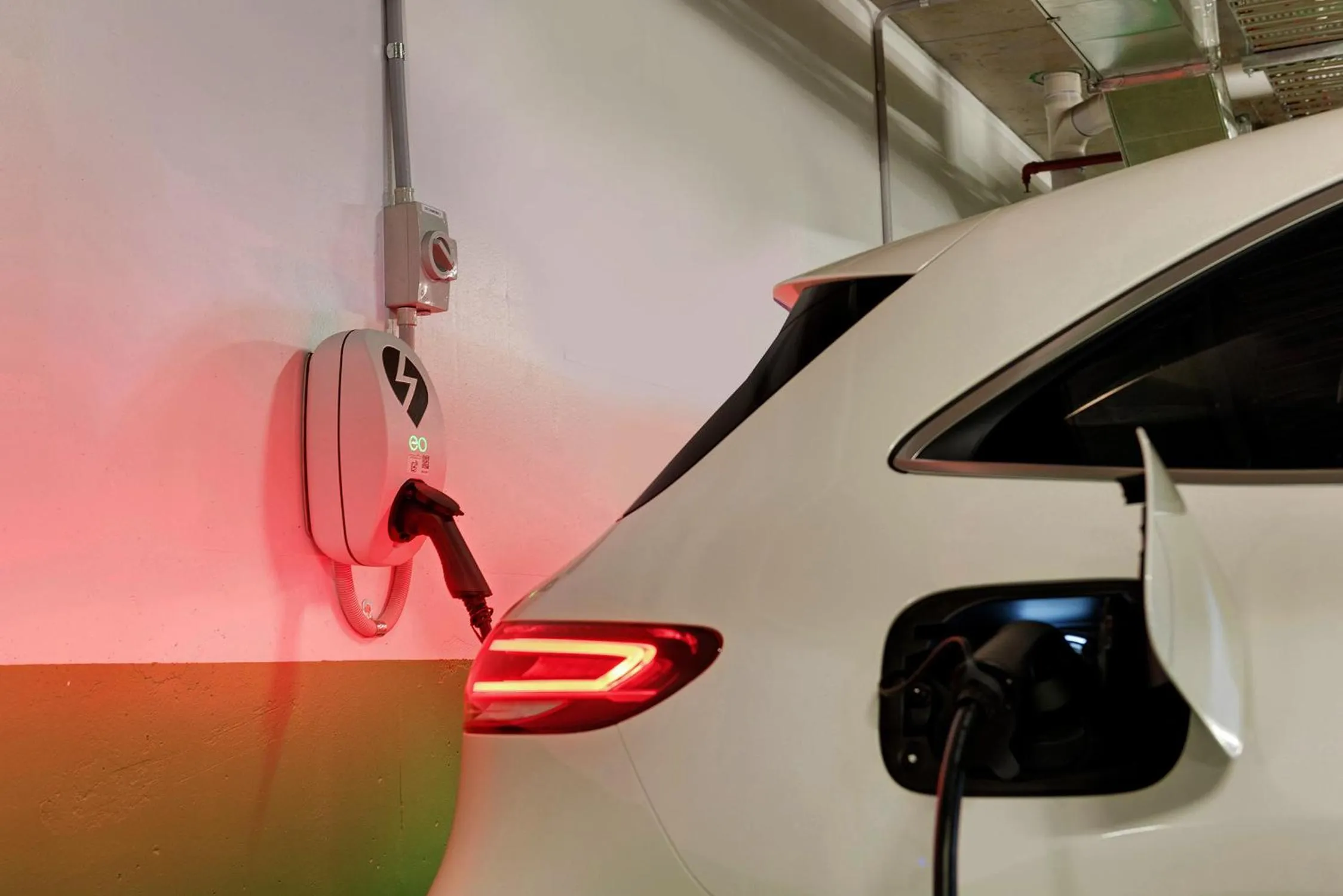 Parking in Littomore Suites Kingswood