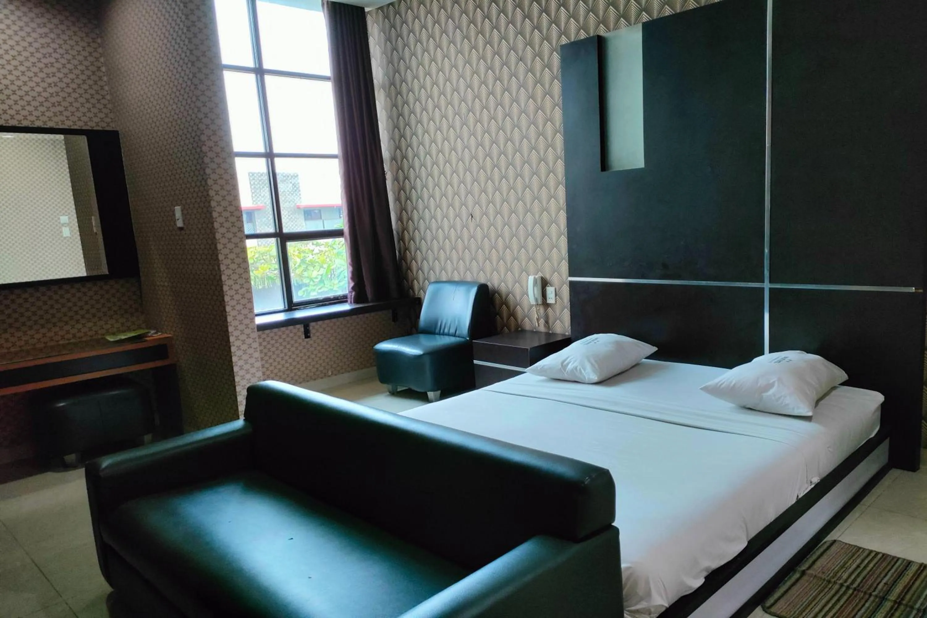 Photo of the whole room, Bed in Lonari Hotel