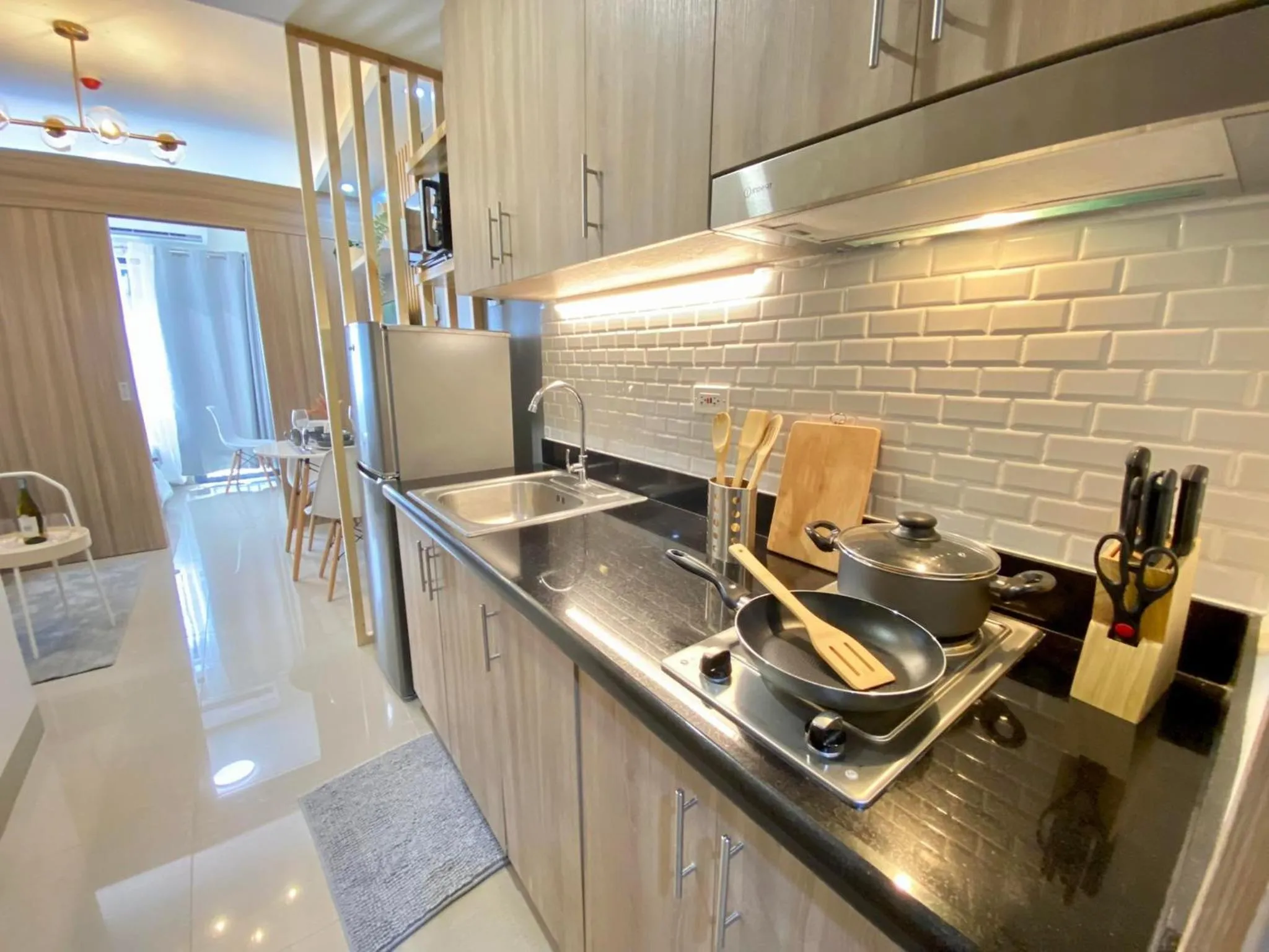Kitchen or kitchenette in Will’s Place @ Shore2 Residences Mall of Asia