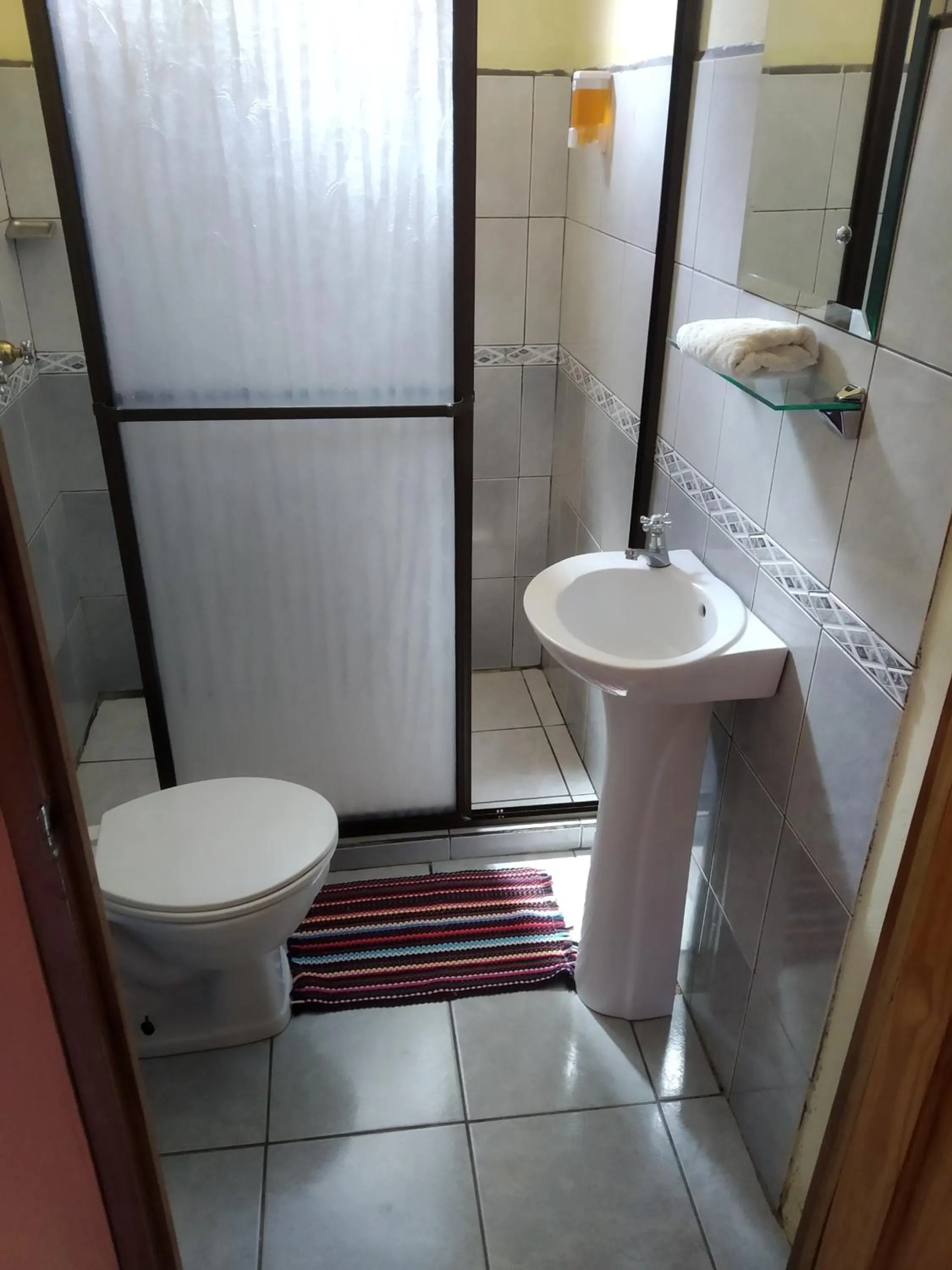 Bathroom in Hotel La Puesta Del Sol B&B