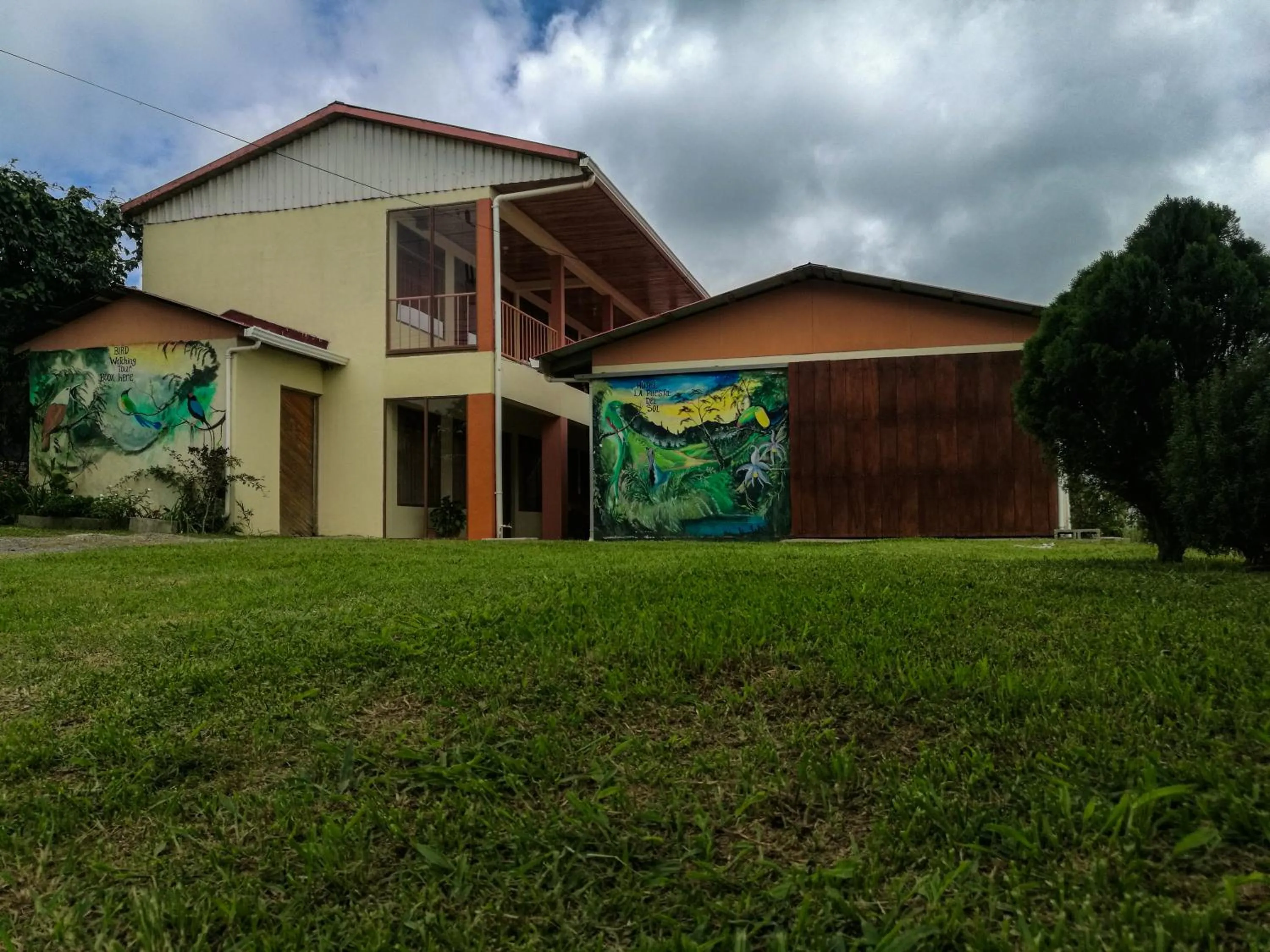 Garden in Hotel La Puesta Del Sol B&B