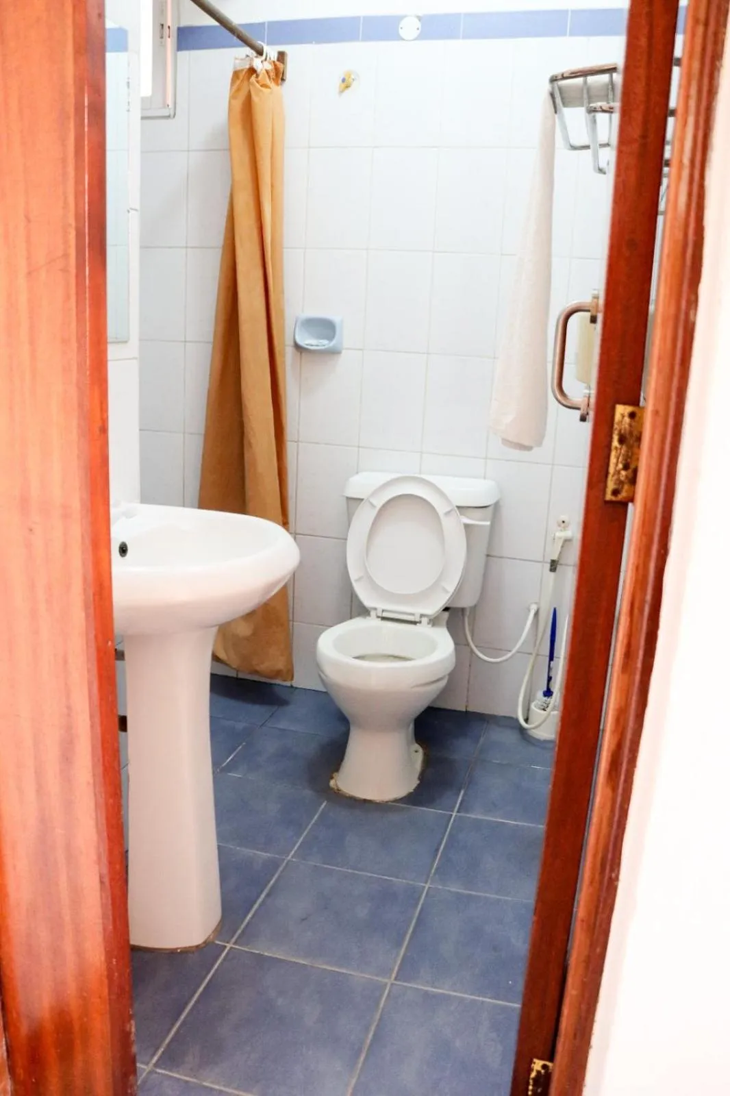 Bathroom in Bridge Hotel Mombasa