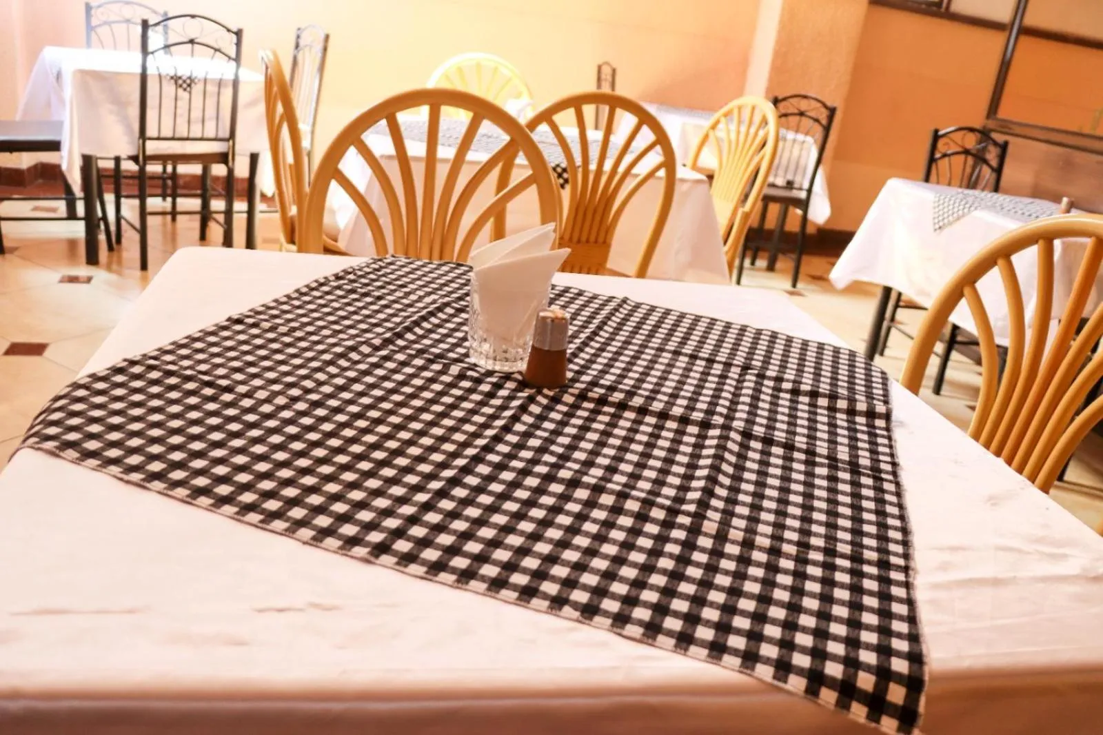 Restaurant/places to eat in Bridge Hotel Mombasa