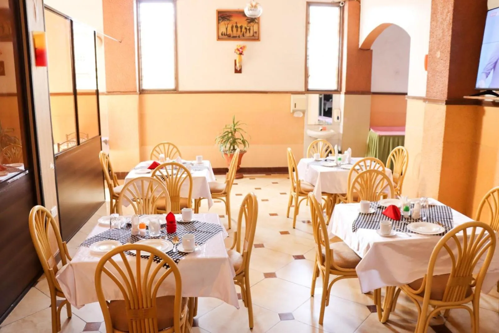 Restaurant/places to eat in Bridge Hotel Mombasa