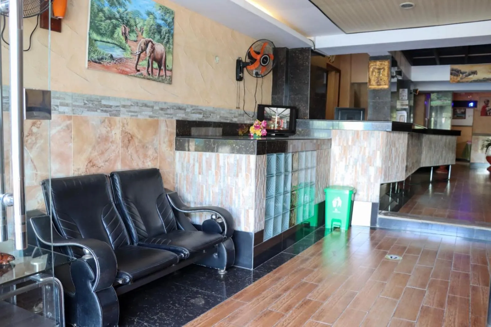 Seating area in Bridge Hotel Mombasa