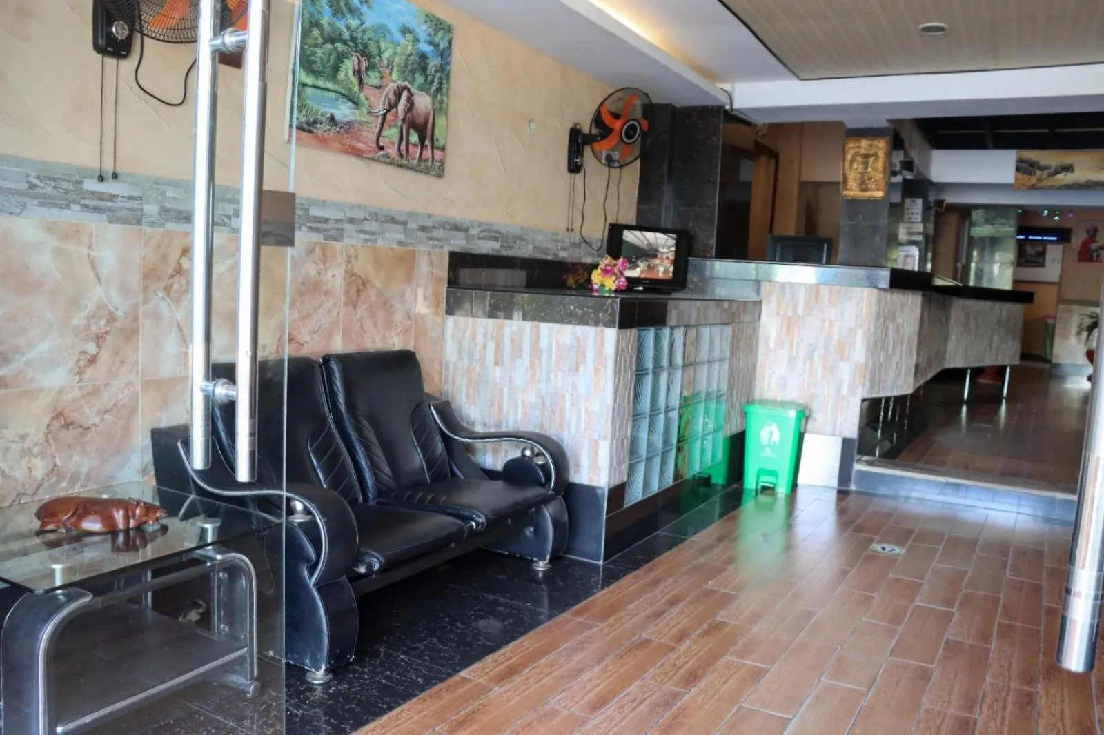 Seating area in Bridge Hotel Mombasa