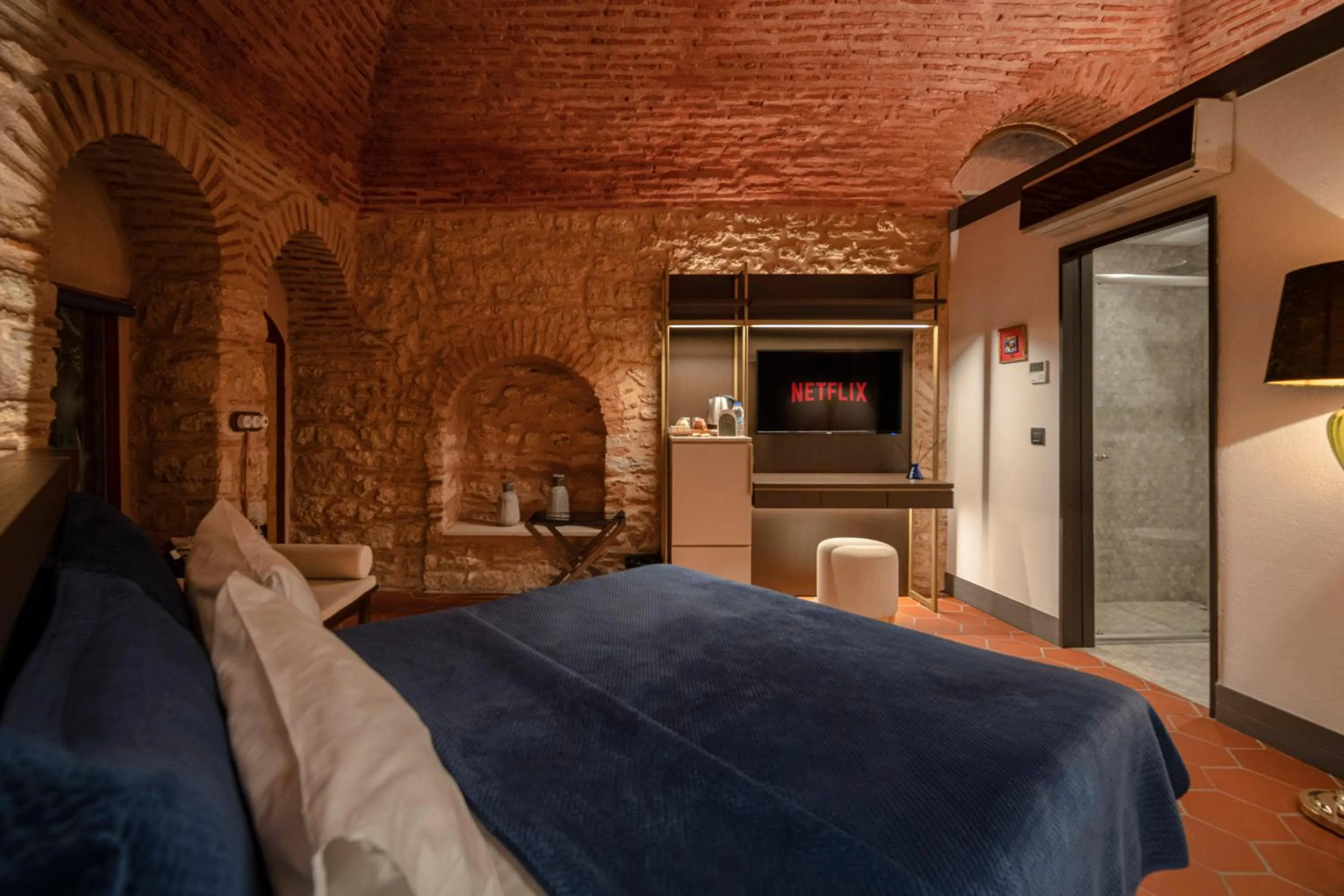 Bed in Han 1772 Hotel