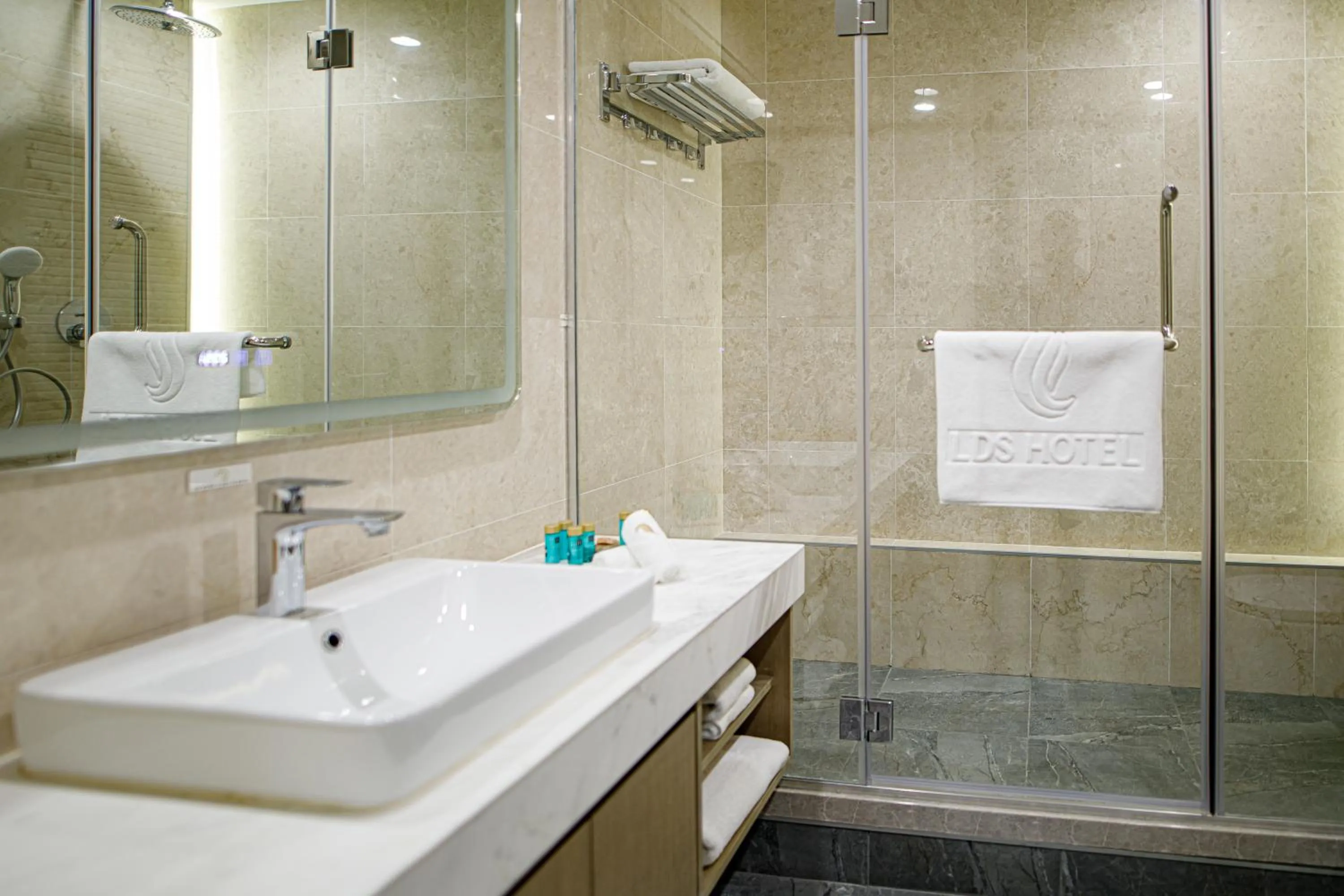 Shower in LDS Hotel Belgrade