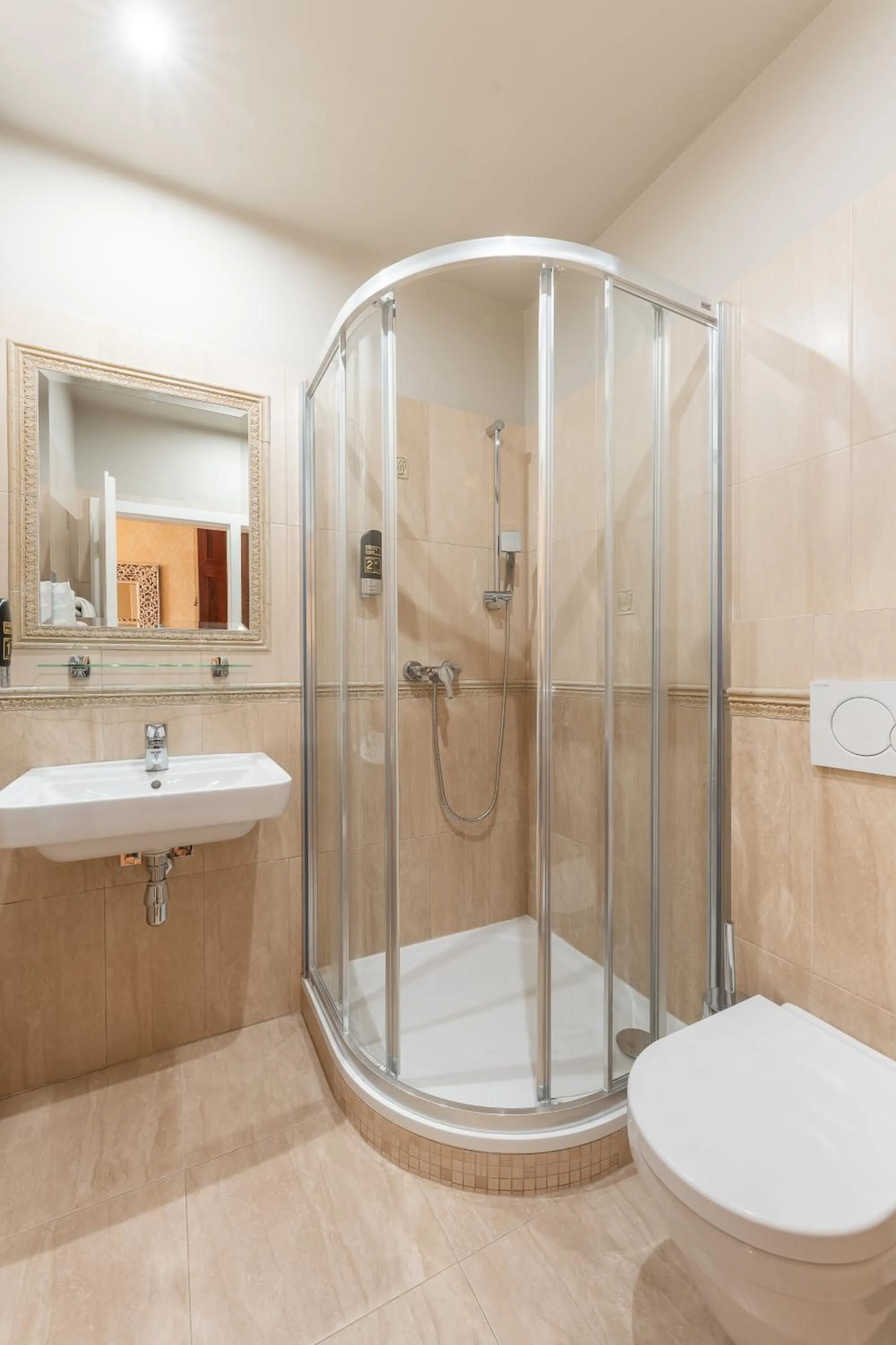 Shower in Hotel Plumlov