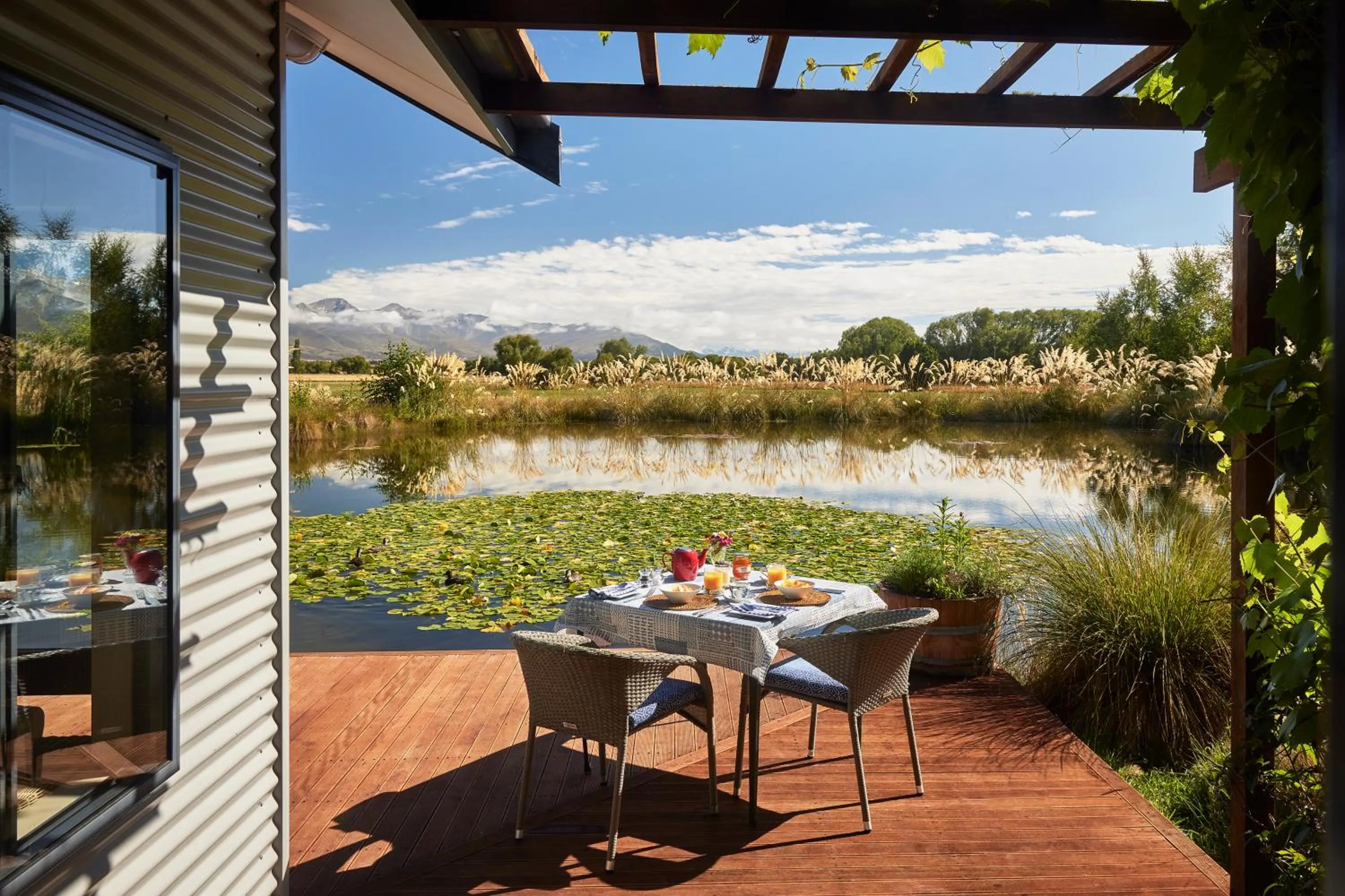 Breakfast in Matuka Lodge