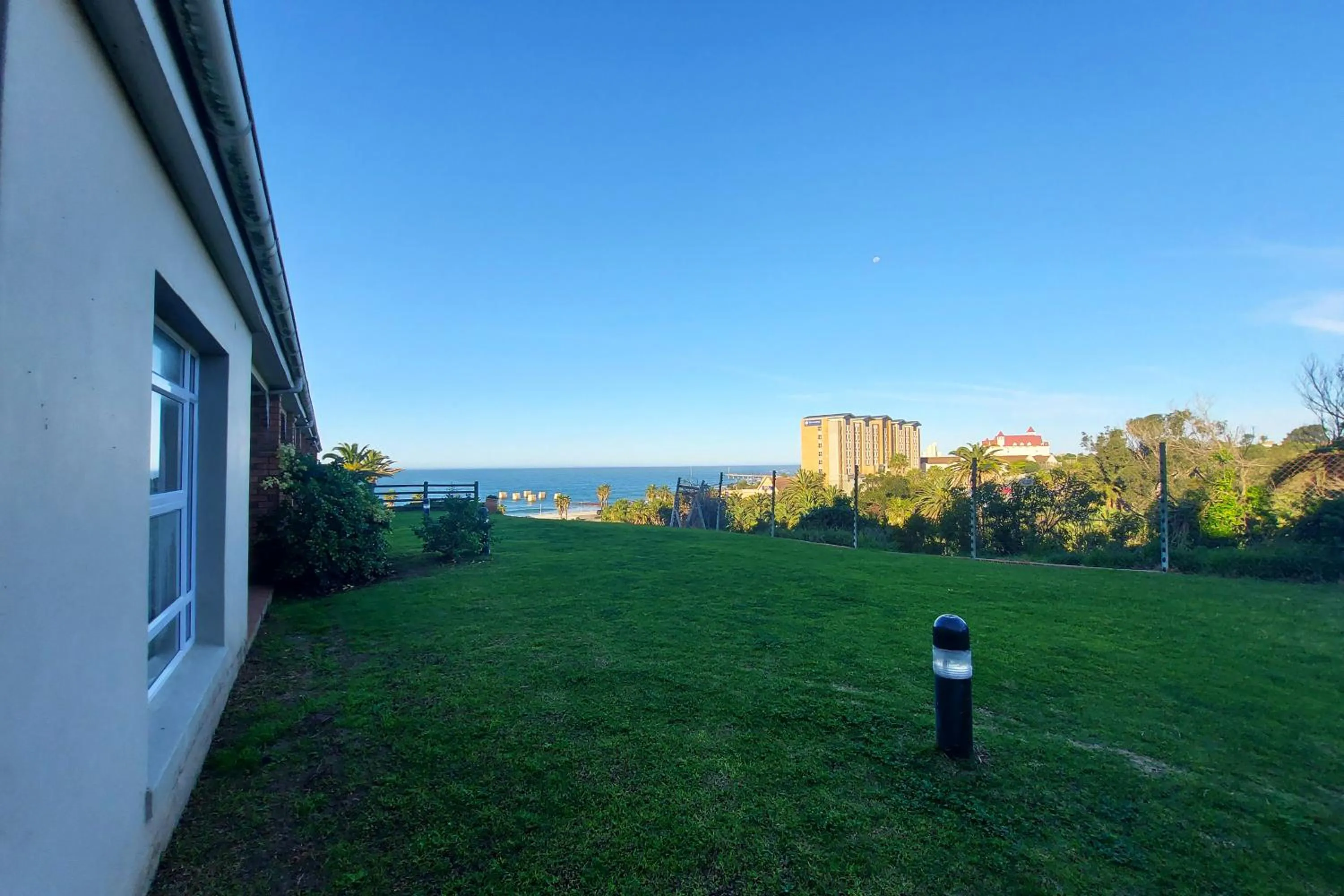 One-Bedroom Apartment in First Group Brookes Hill Suites