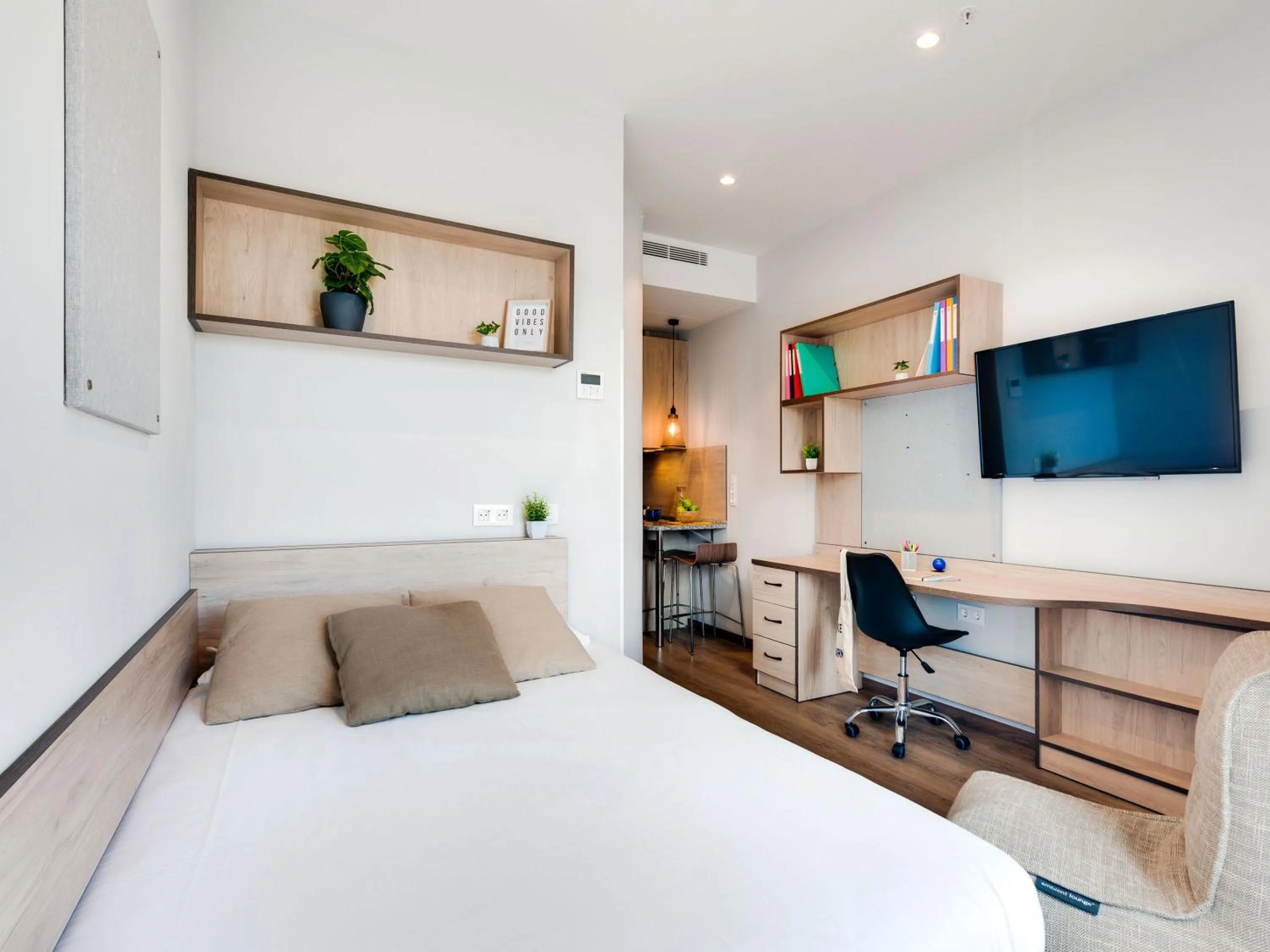 Property building, Bed in Livensa Living Studios San Sebastián