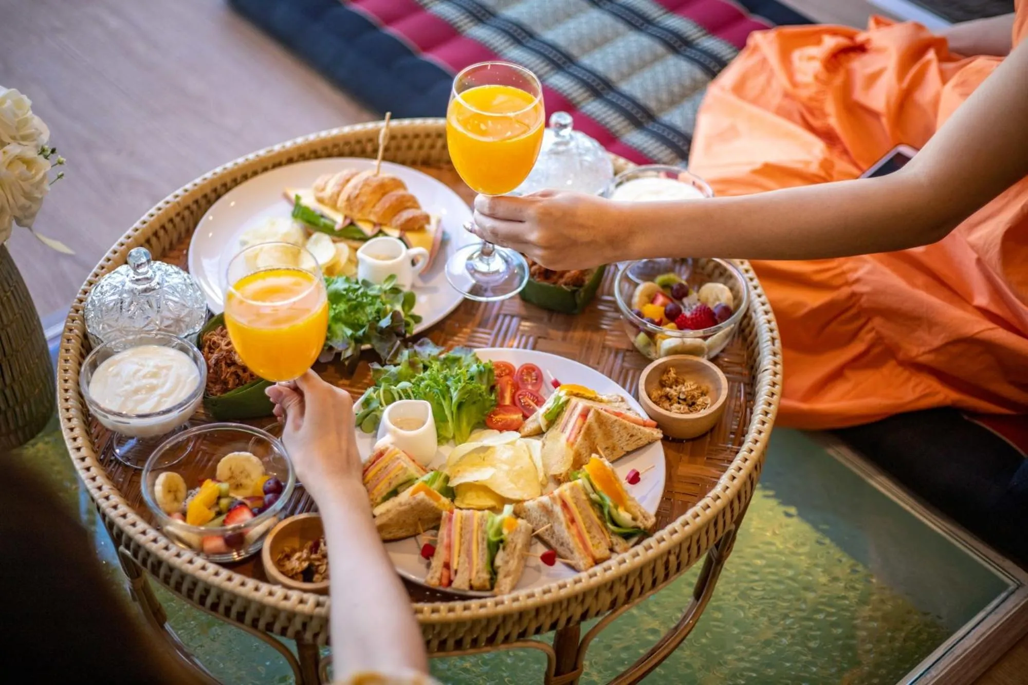 Food and drinks in One Dhatu Ayutthaya Premium Homestay